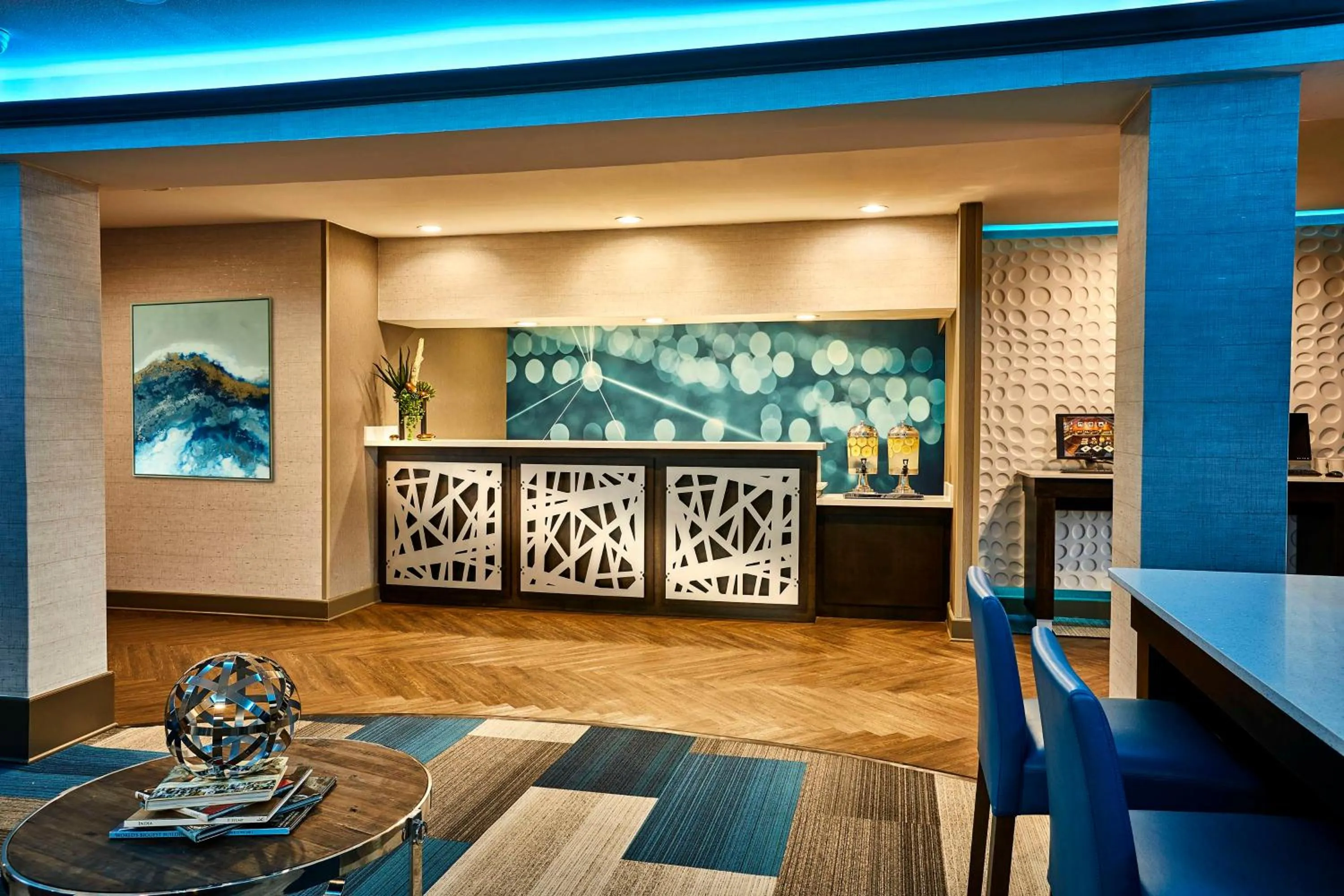 Lobby or reception in Best Western Plus Lewisville Flower Mound