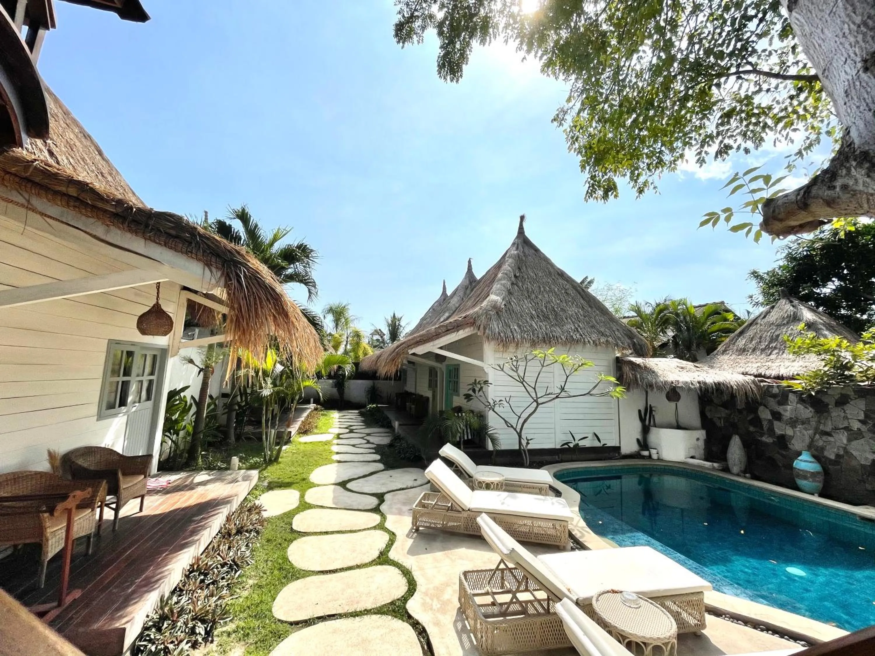 Property building in Gili Breeze Tropical Bungalows