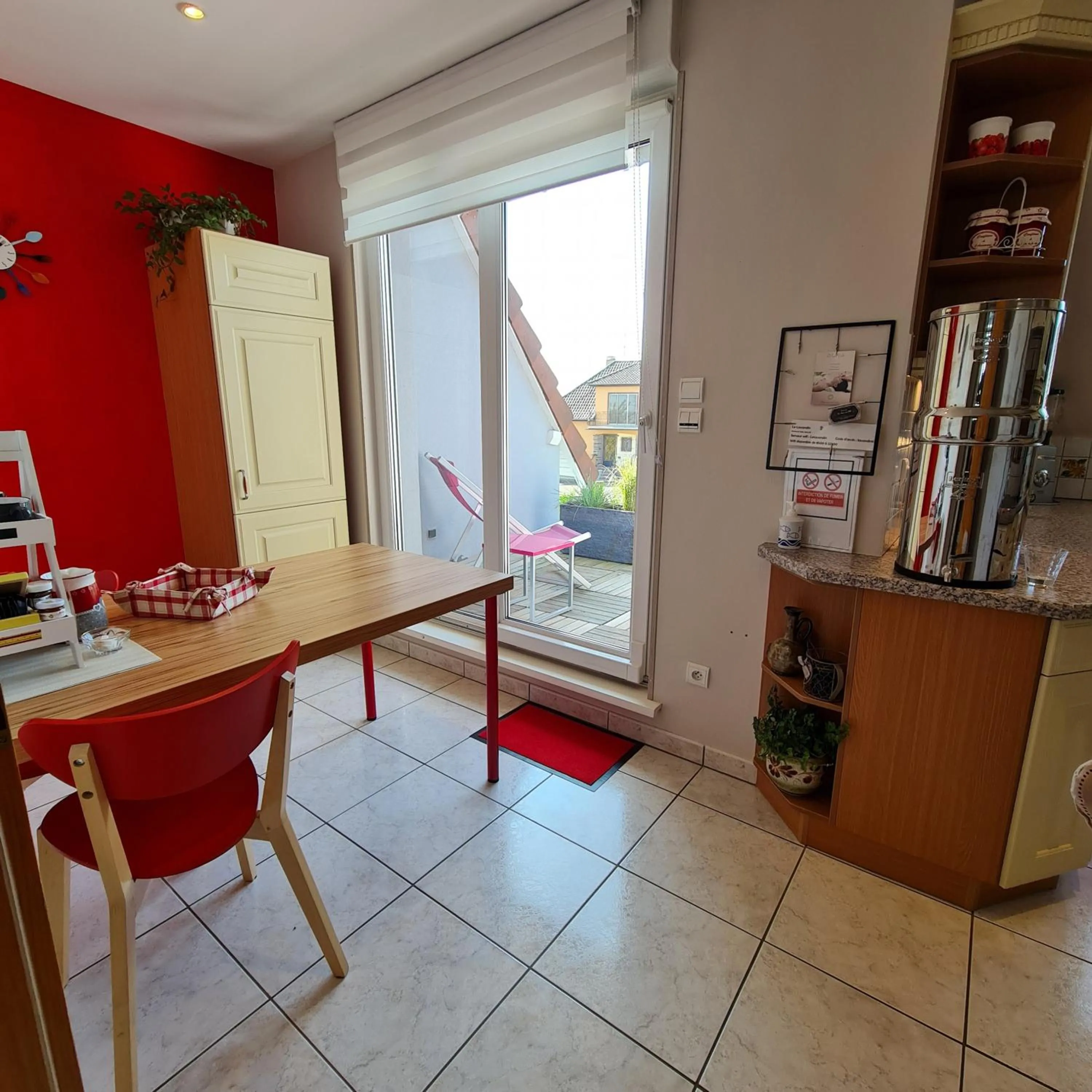 Breakfast in Chambre d'hôtes Le Lavandin et sa cuisine privative