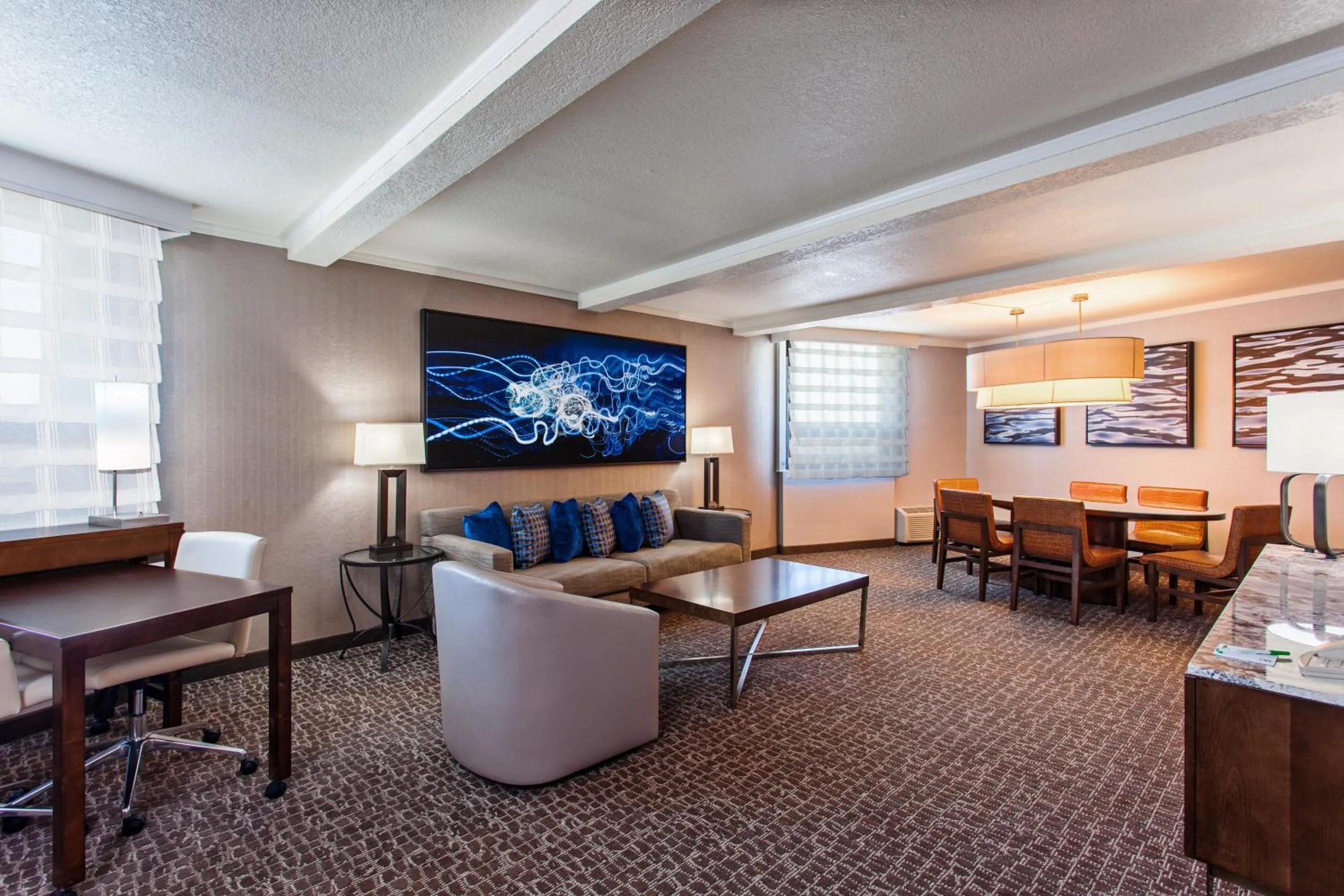 Living room in Holiday Inn Long Beach - Airport by IHG
