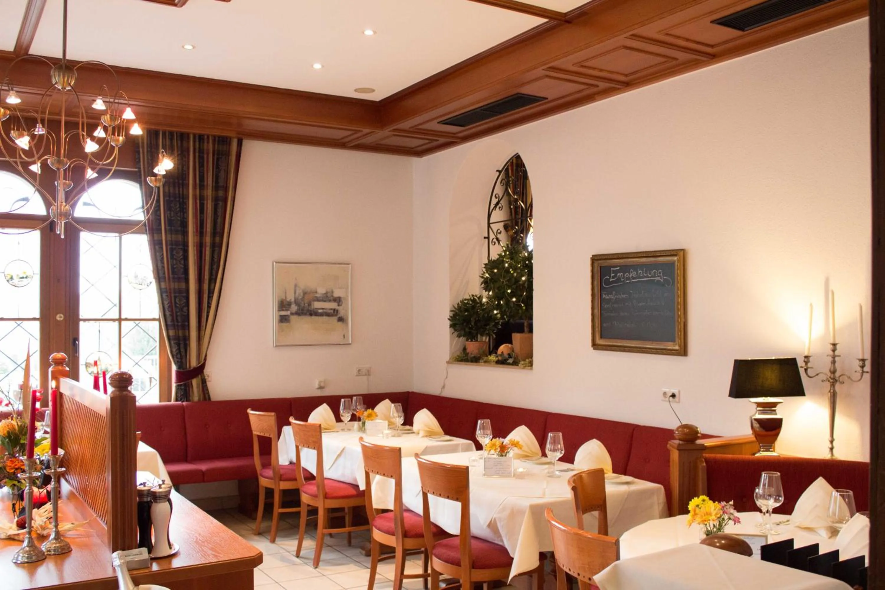 Restaurant/places to eat in Hotel Schützenburg