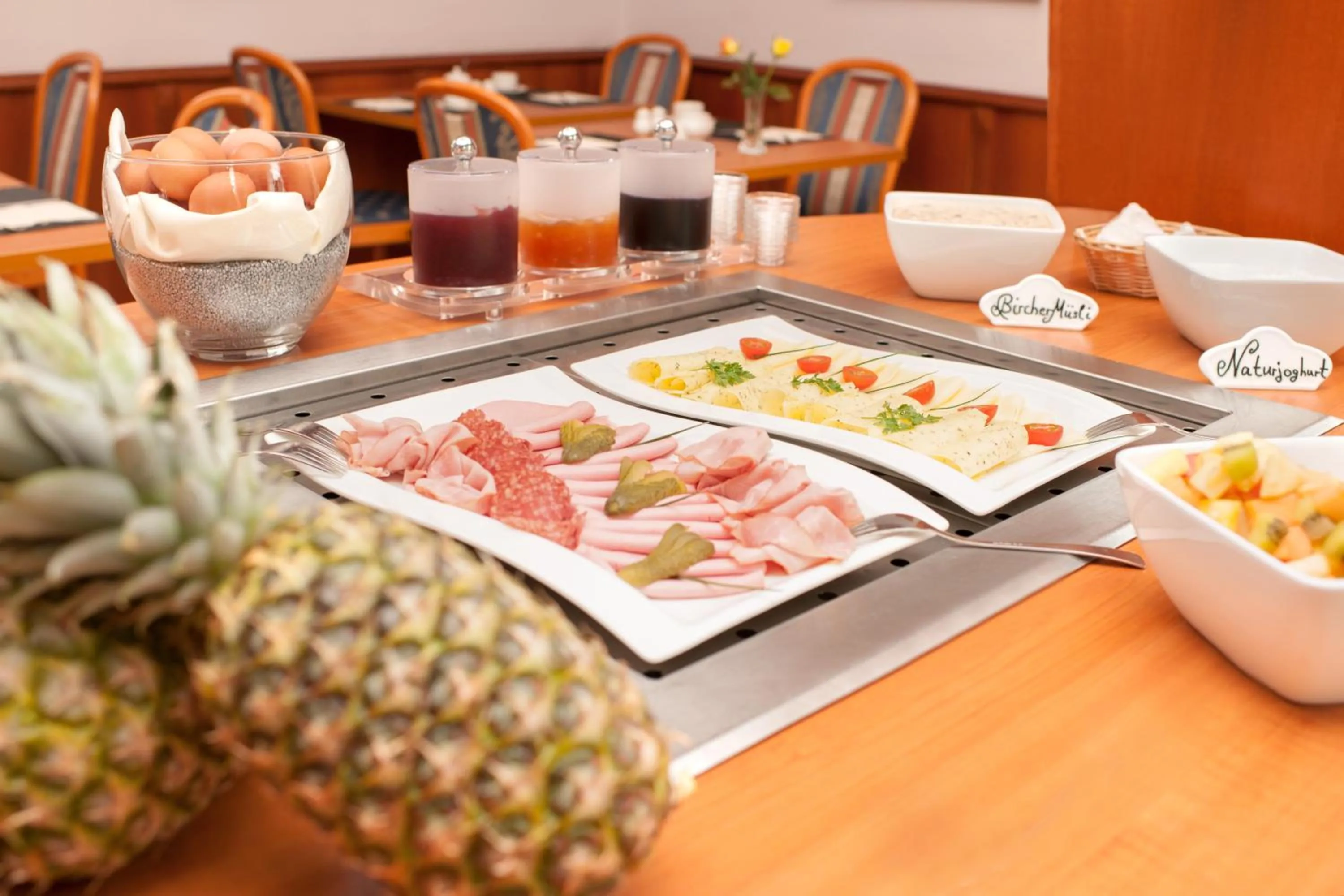 Food and drinks in Hotel Schützenburg