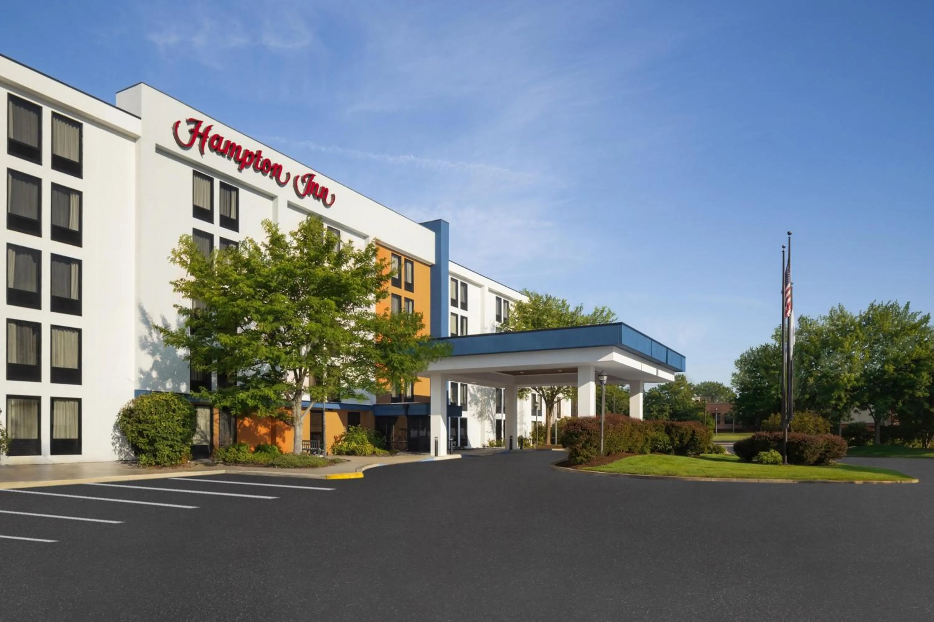 Property building in Hampton Inn - York