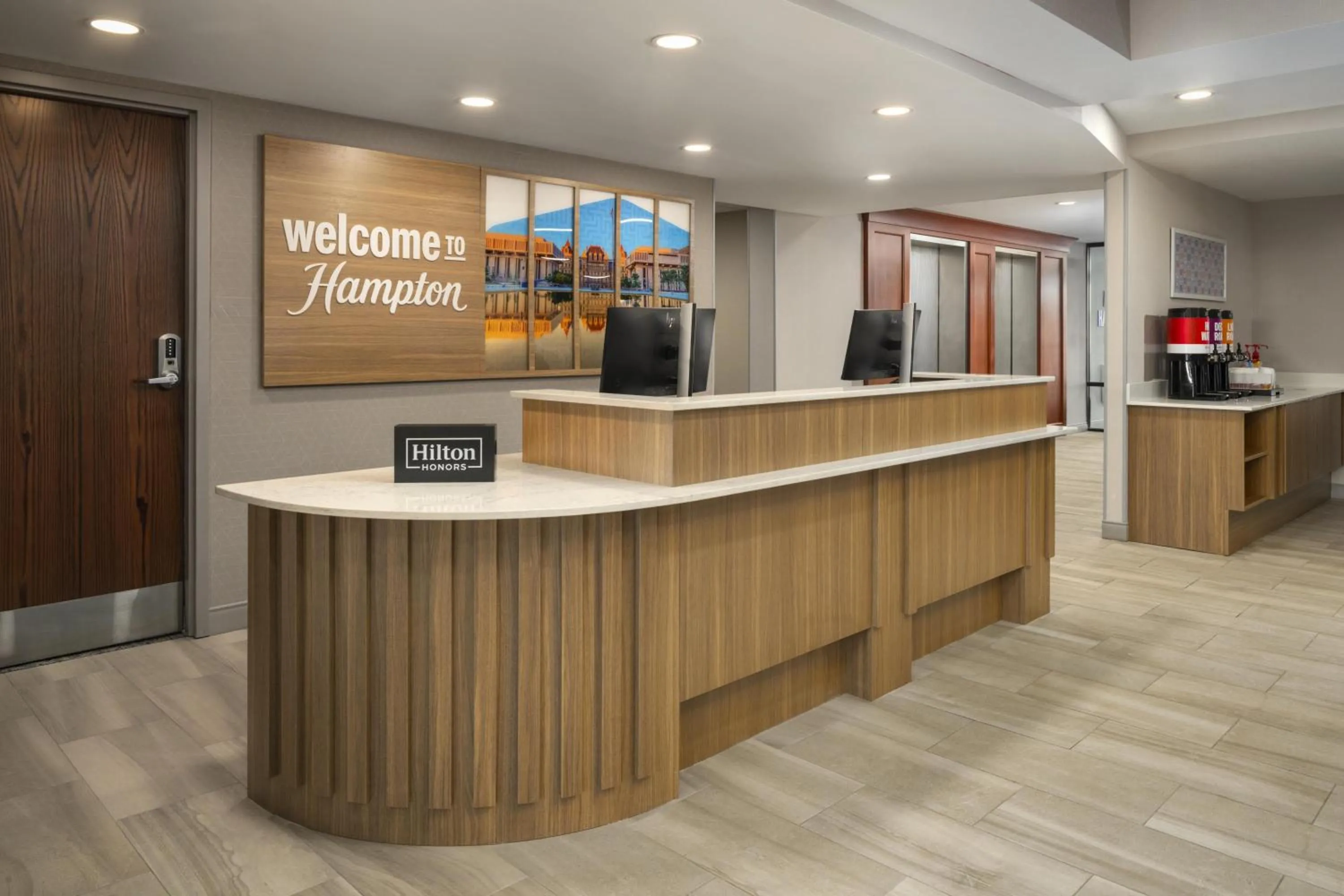 Lobby or reception in Hampton Inn - York