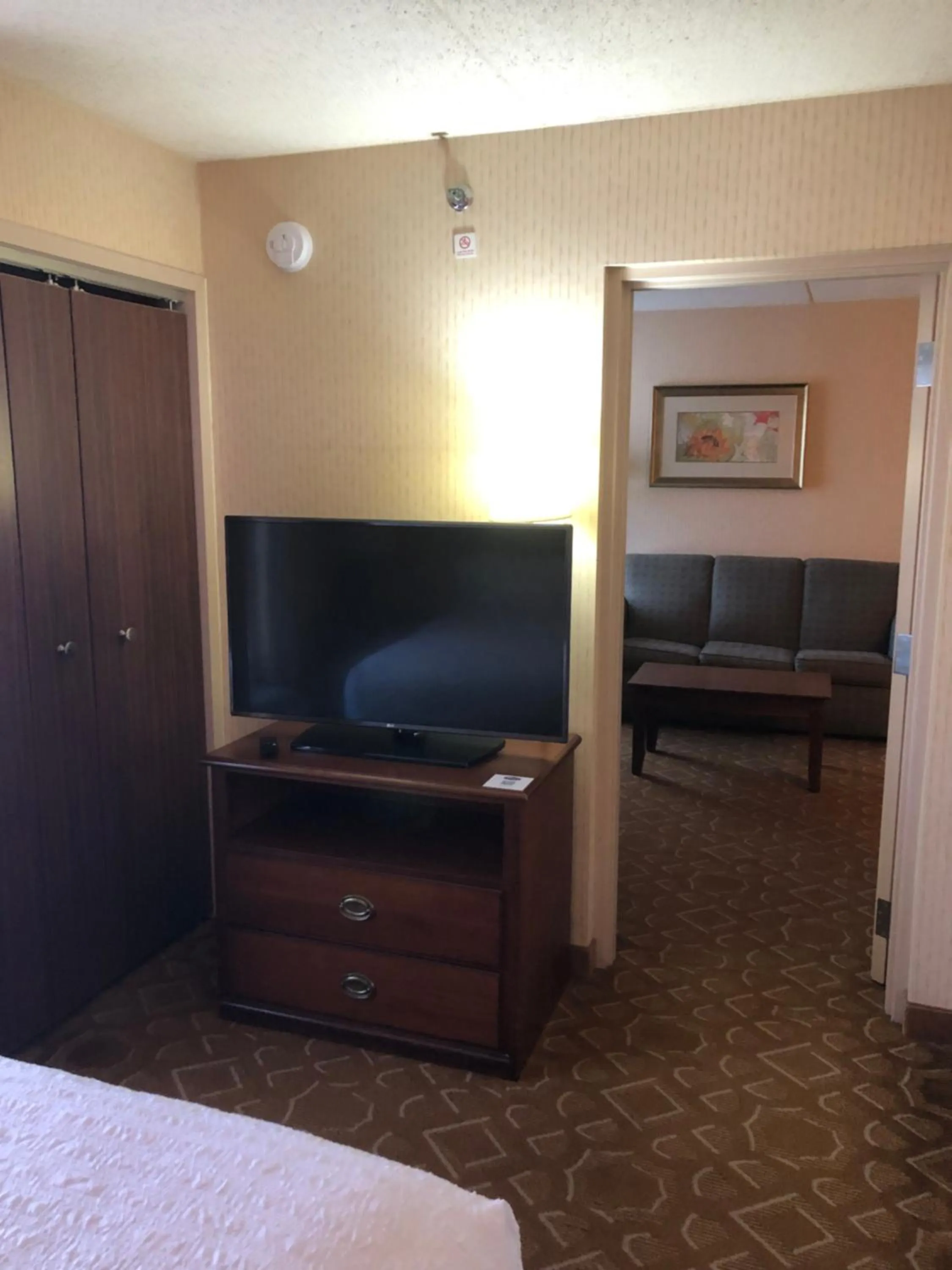 Guests, Bed in Hampton Inn - York