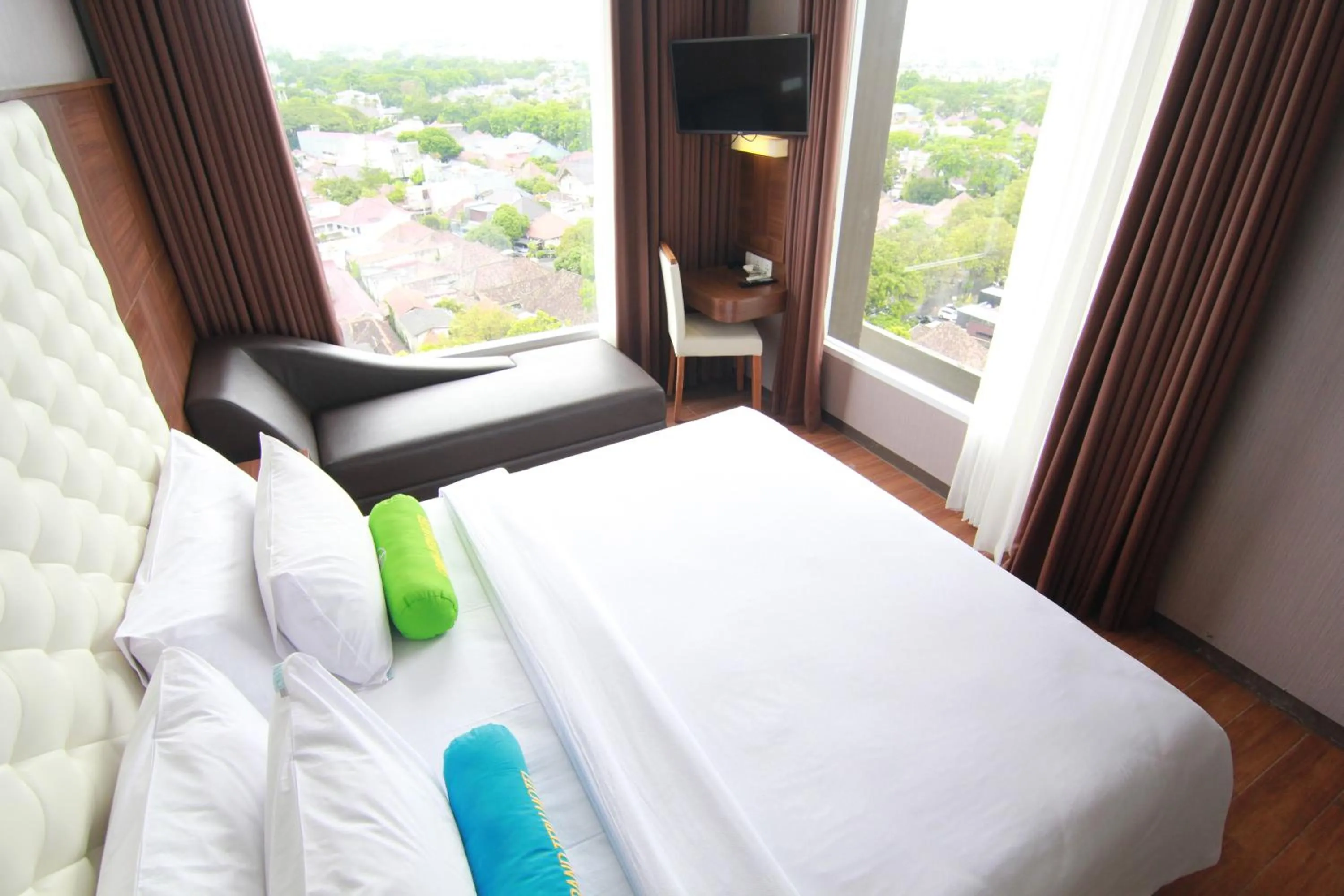 Bedroom, Bed in Grand Tebu Hotel