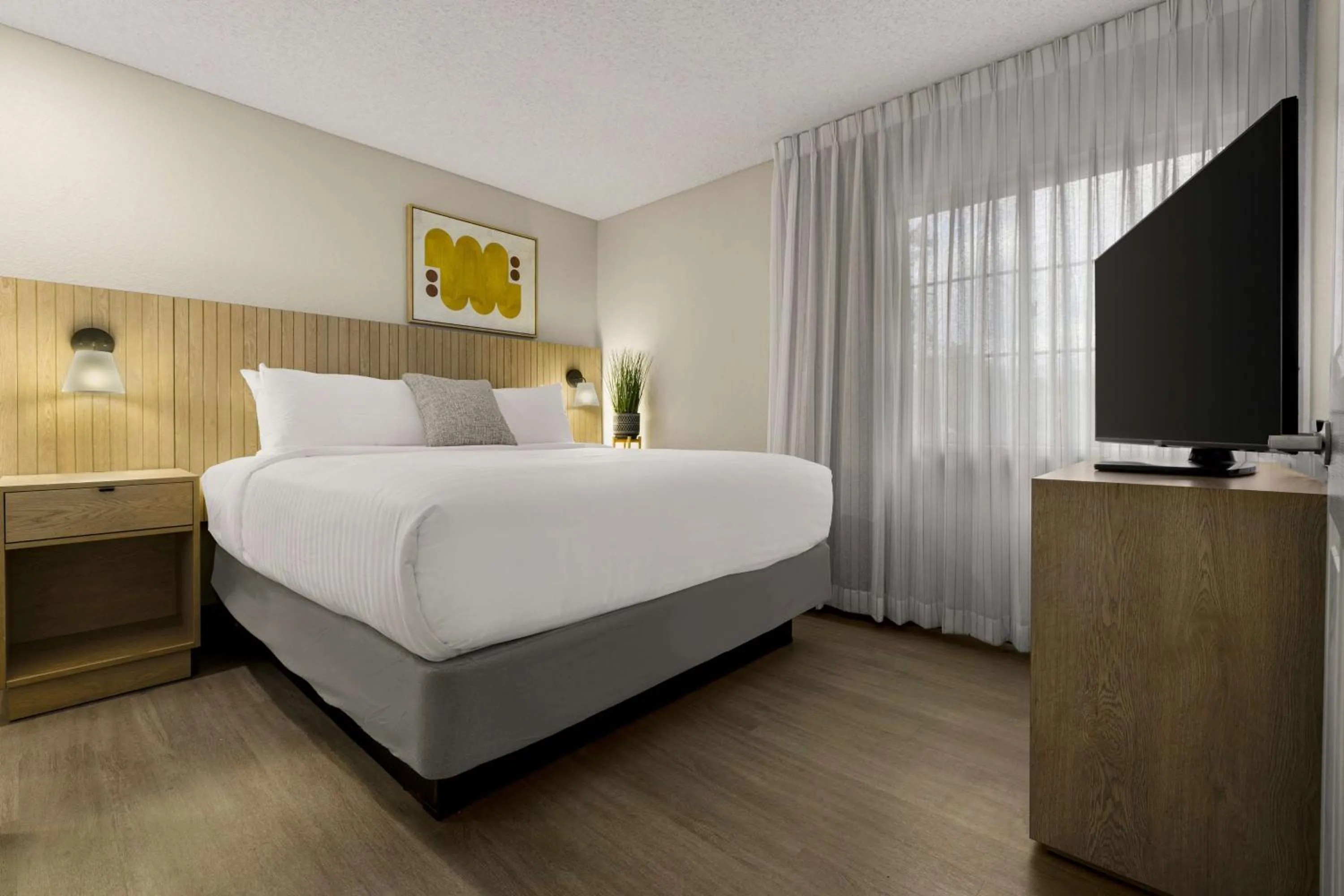 Bedroom, Bed in Sonesta Simply Suites Irvine East Foothill