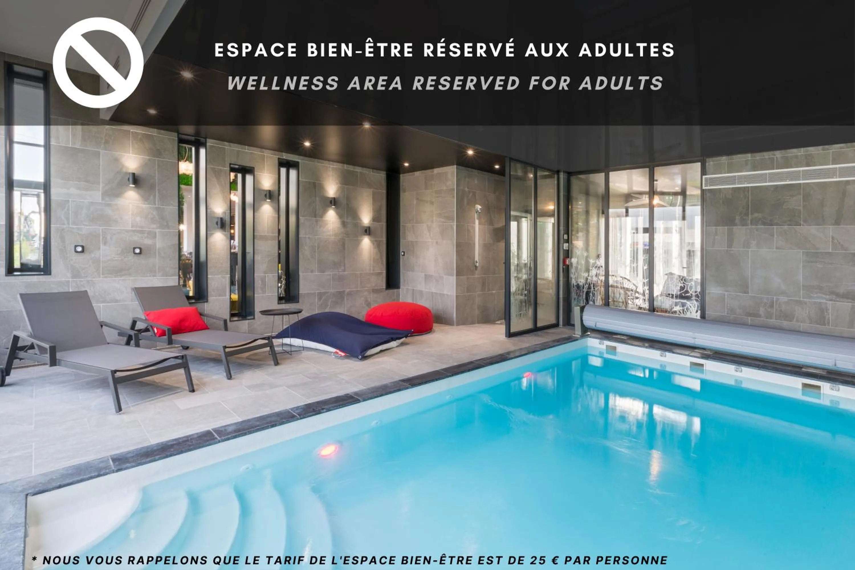 Swimming pool in Best Western Plus Europe Hôtel Brest