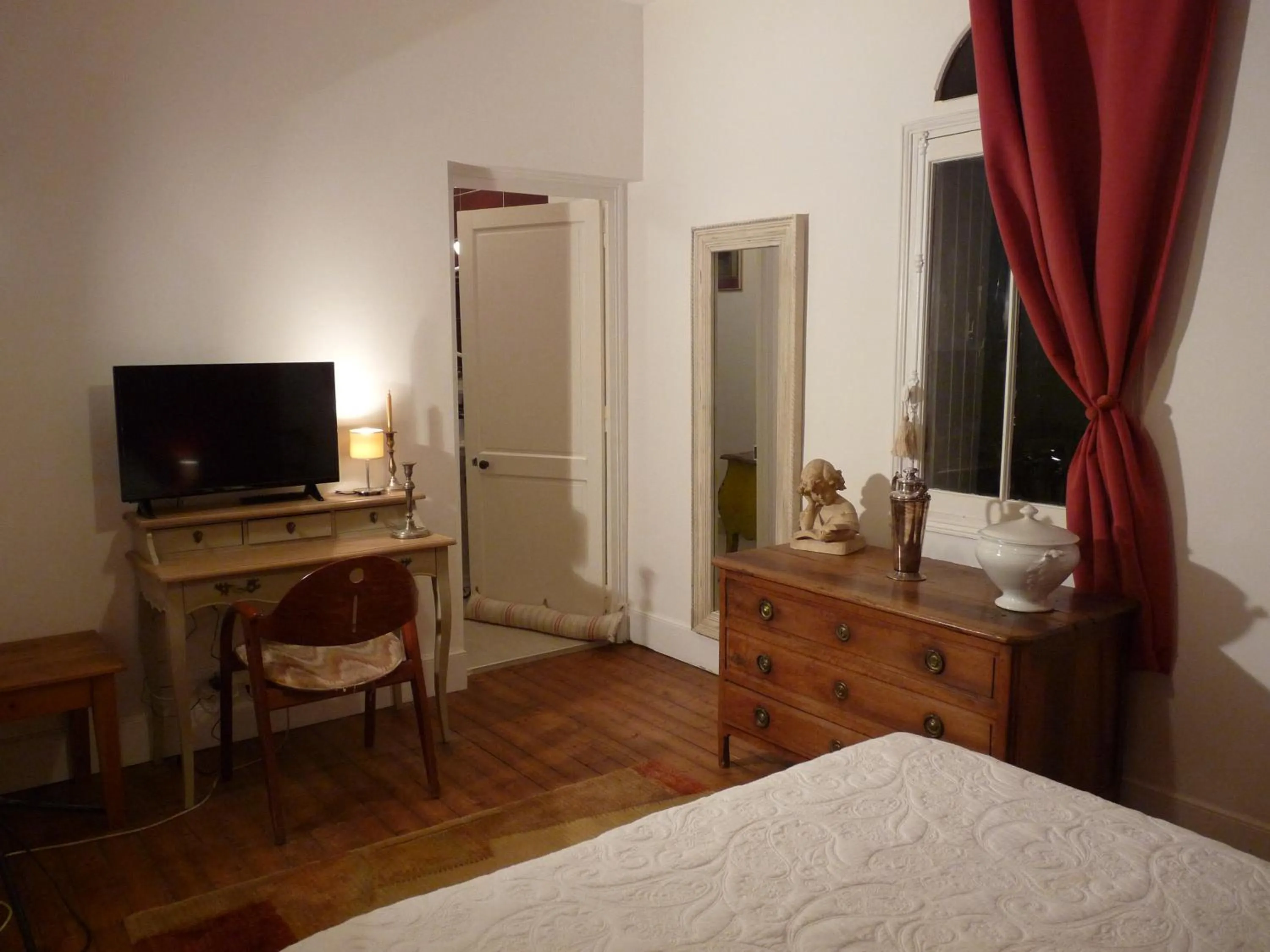 TV and multimedia, Bed in Le point d'orgue