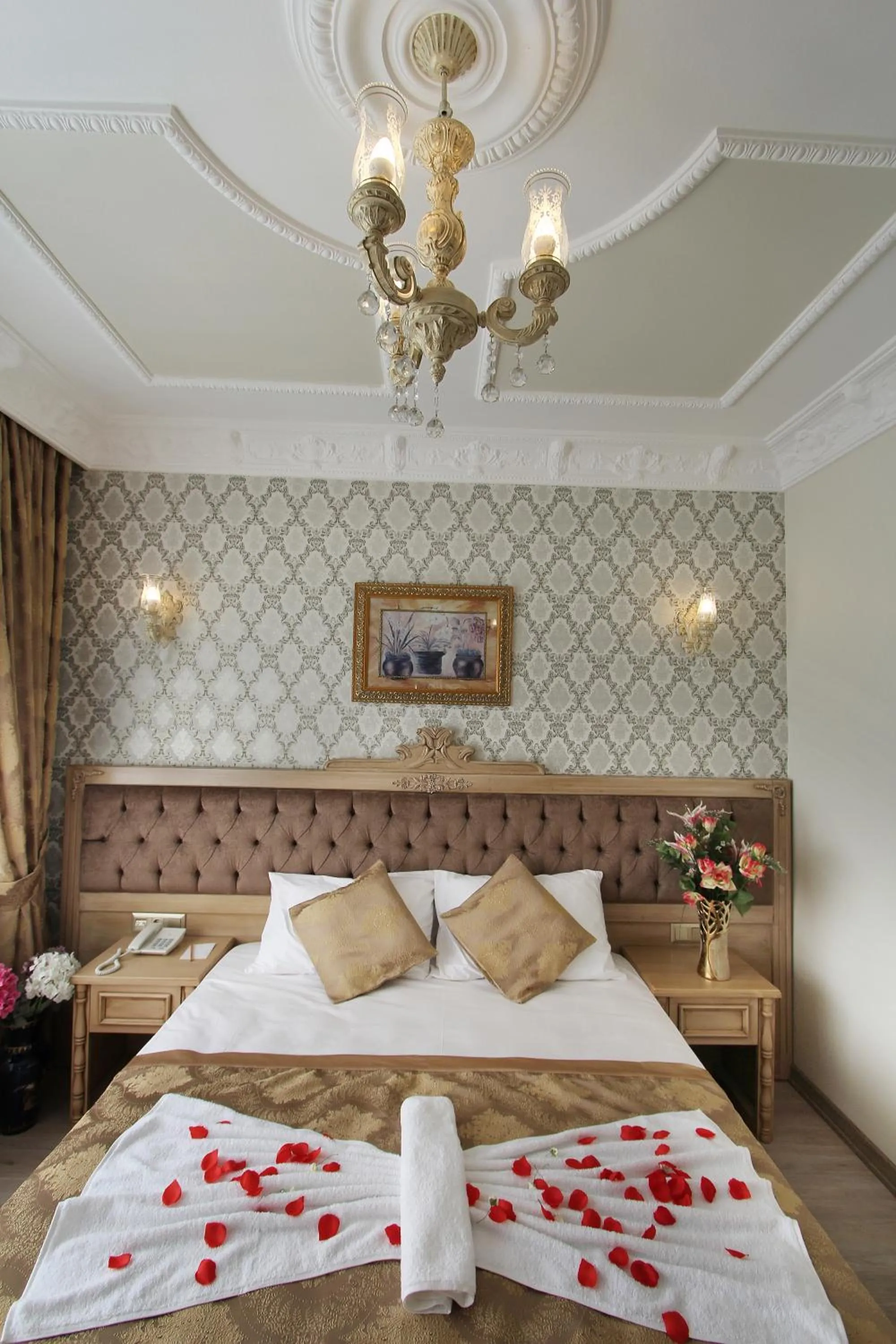 Bed in Apple Tree Hotel