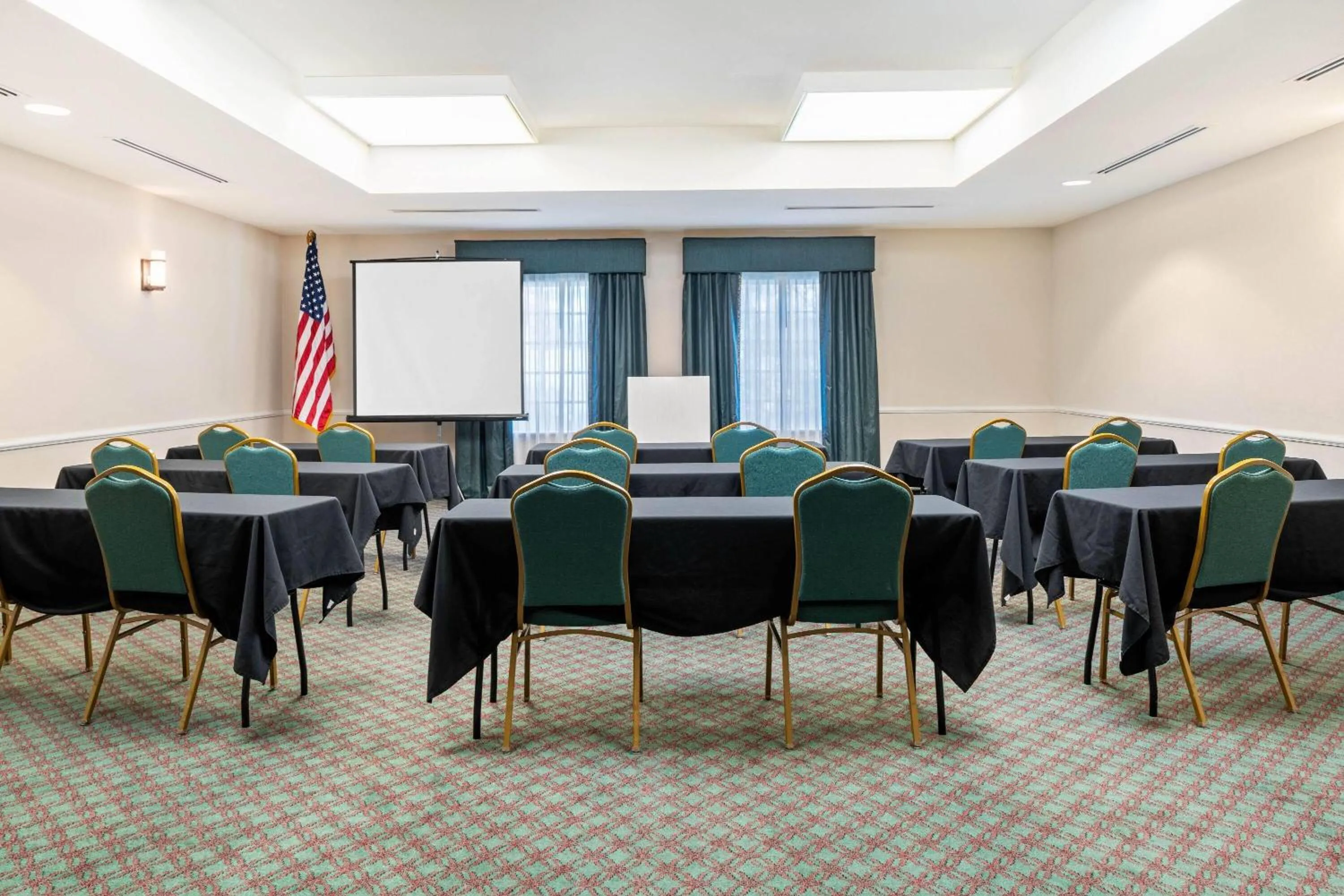 Meeting/conference room in La Quinta Inn and Suites Fort Myers I-75