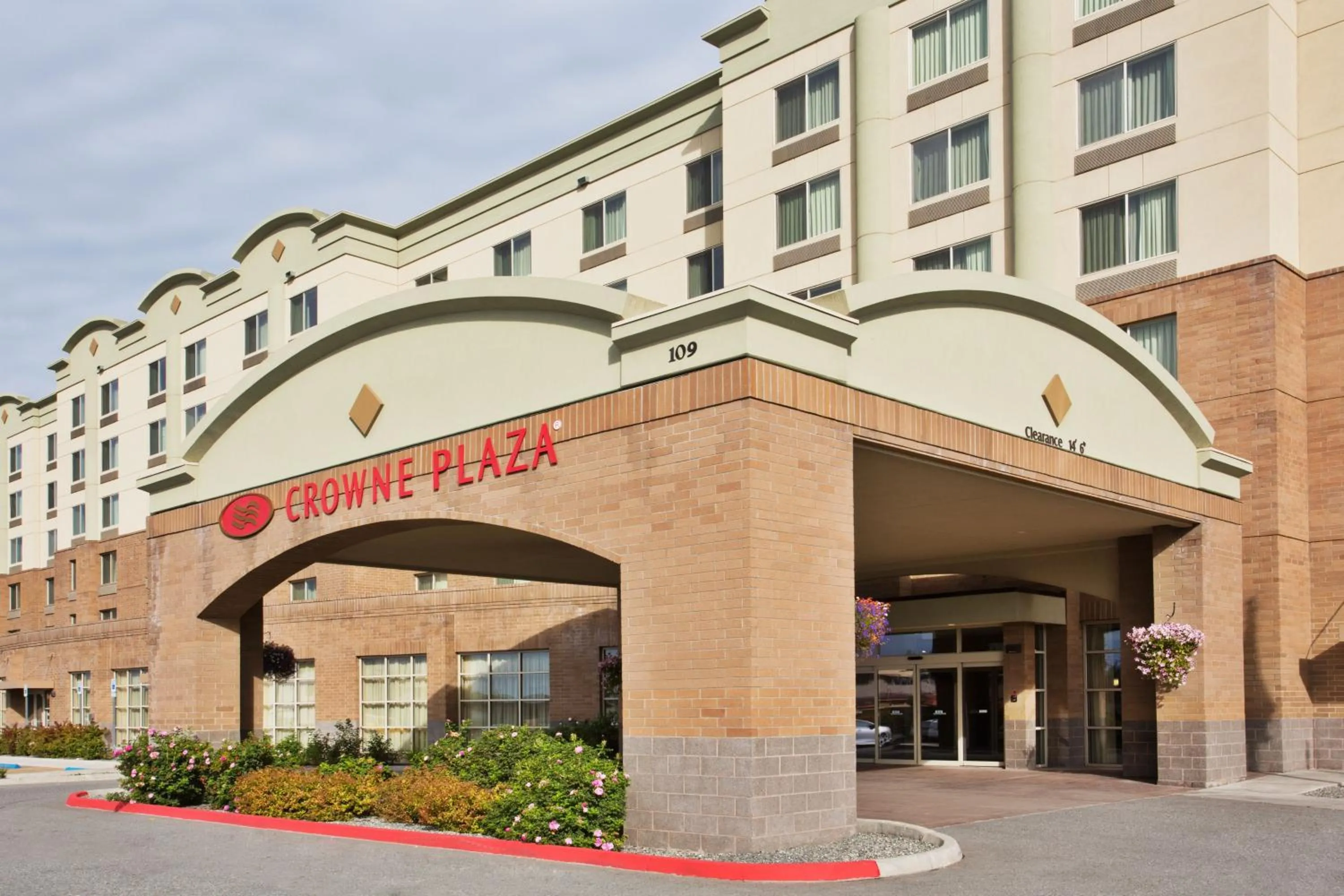 Property building in Crowne Plaza Anchorage-Midtown by IHG