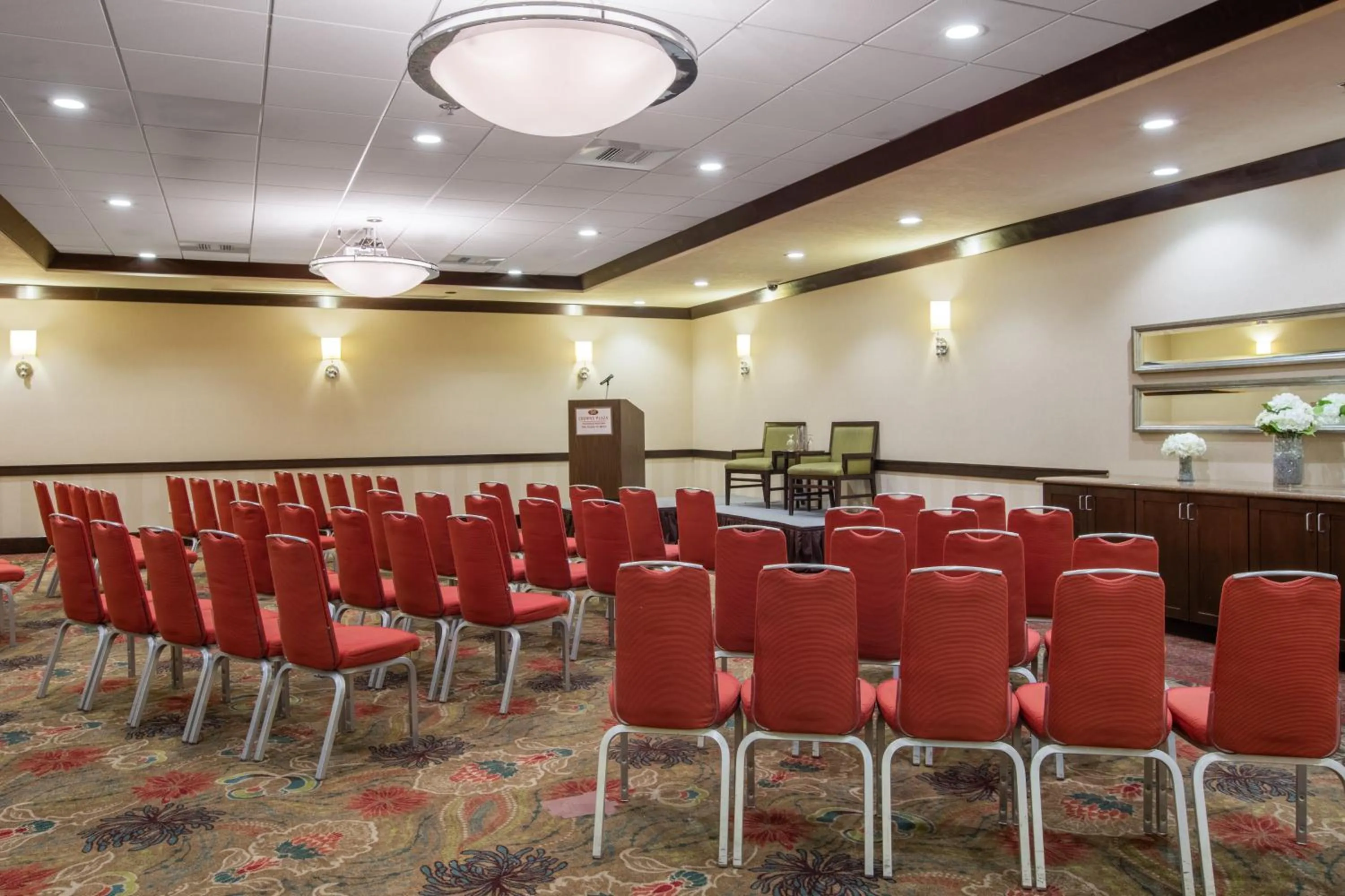 Banquet/Function facilities in Crowne Plaza Anchorage-Midtown by IHG