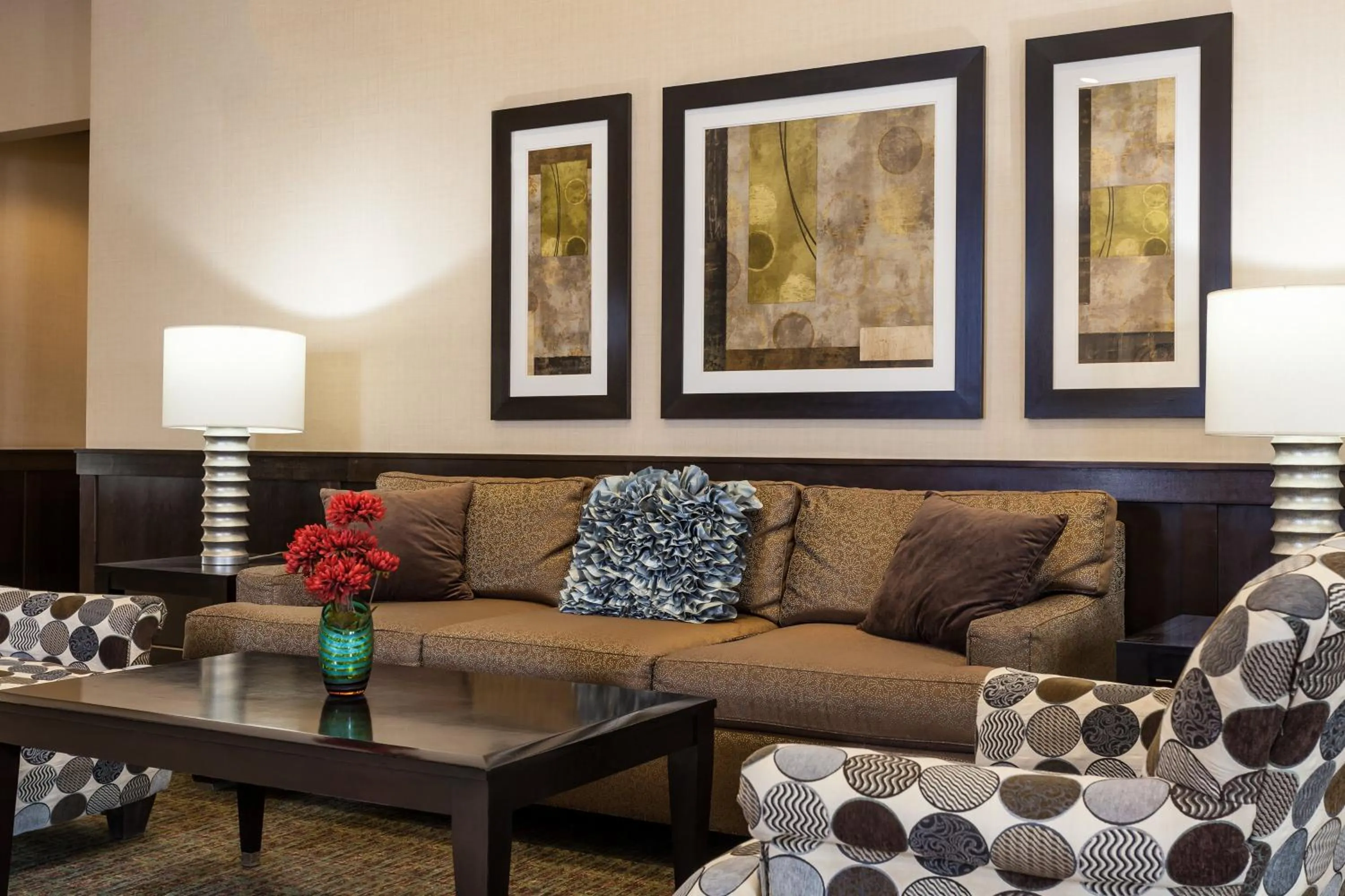 Property building in Crowne Plaza Anchorage-Midtown by IHG