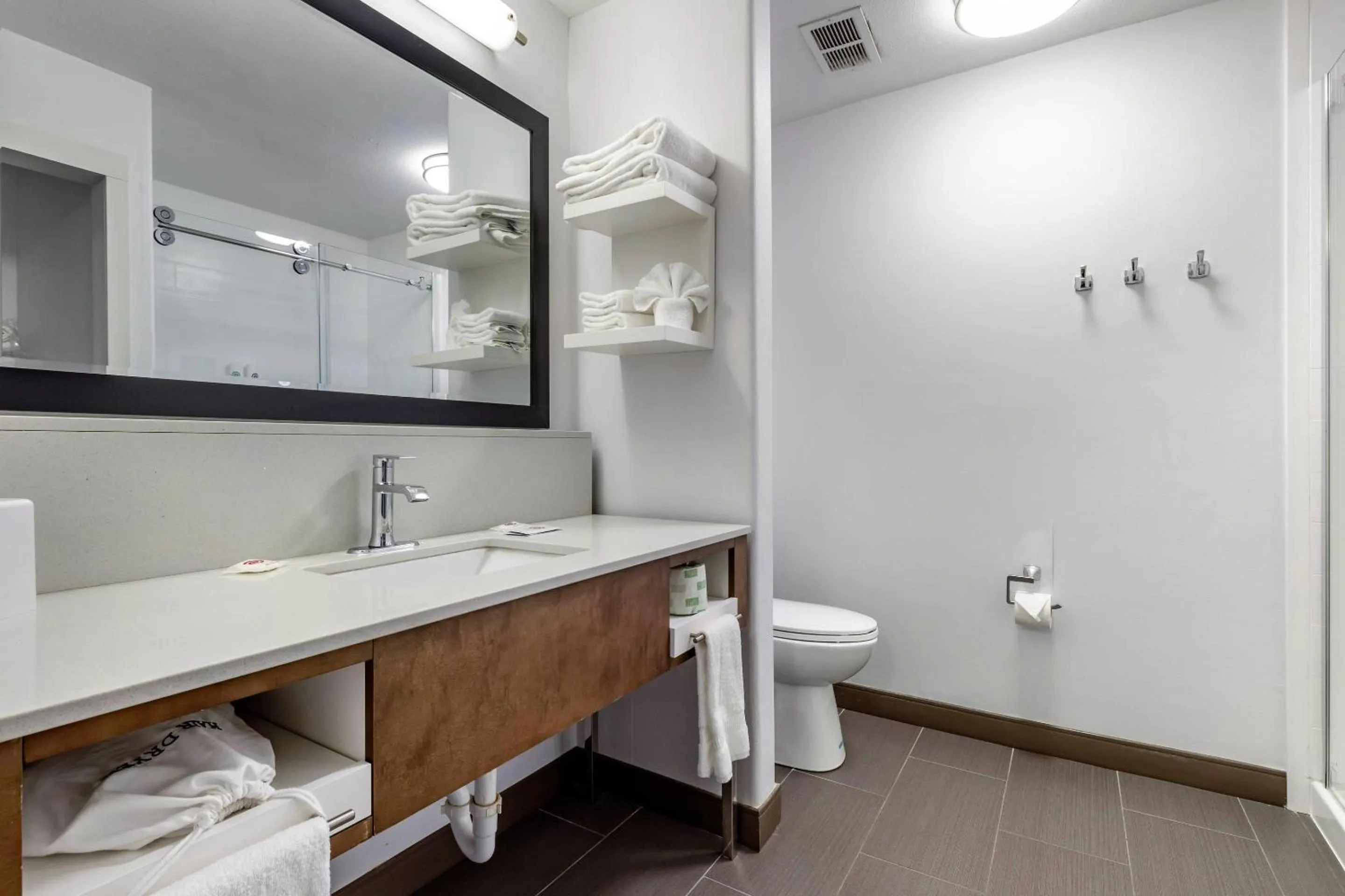 Bedroom in Comfort Inn - Weatherford