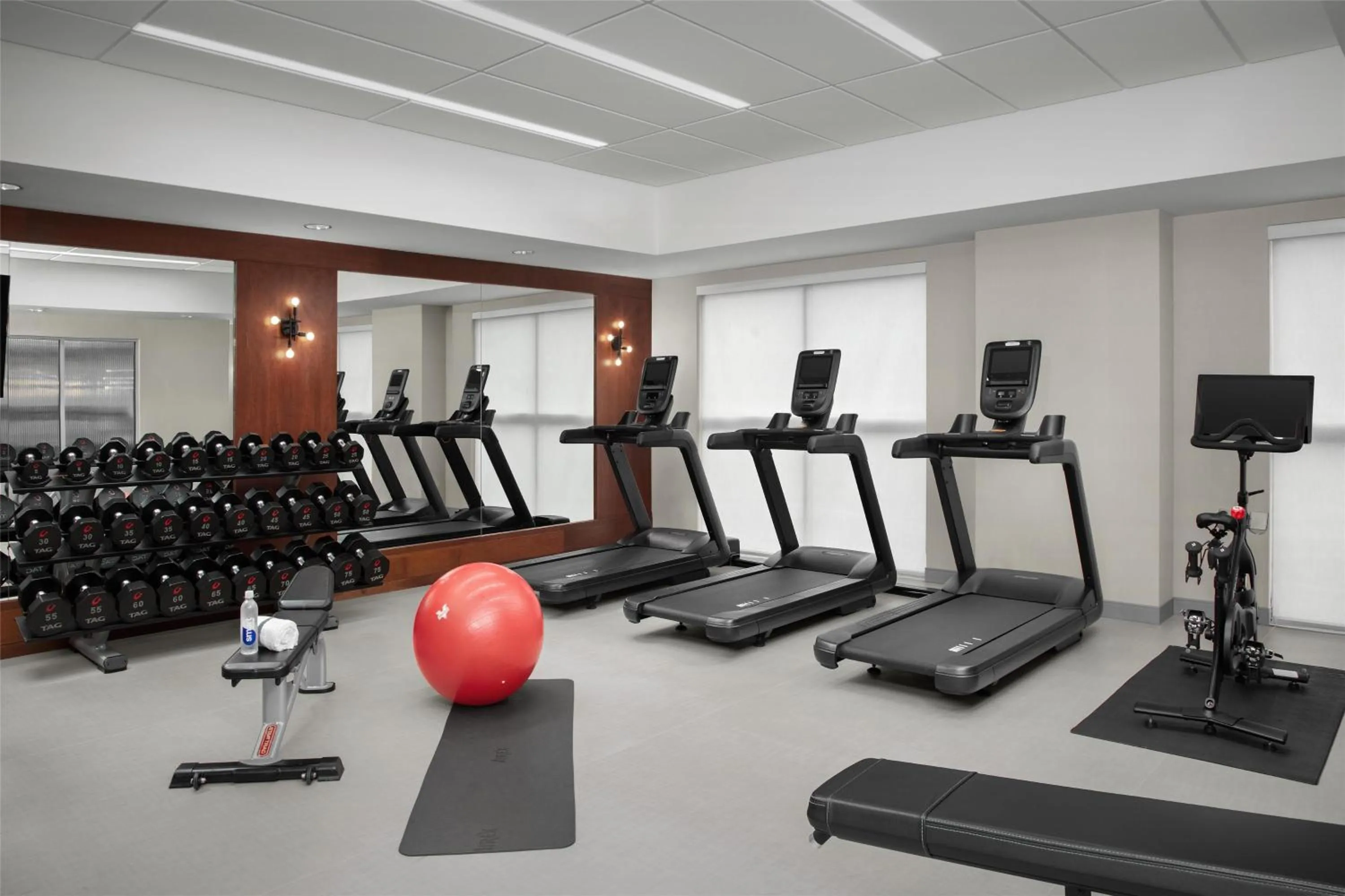 Fitness centre/facilities in Hilton Garden Inn Portsmouth Downtown