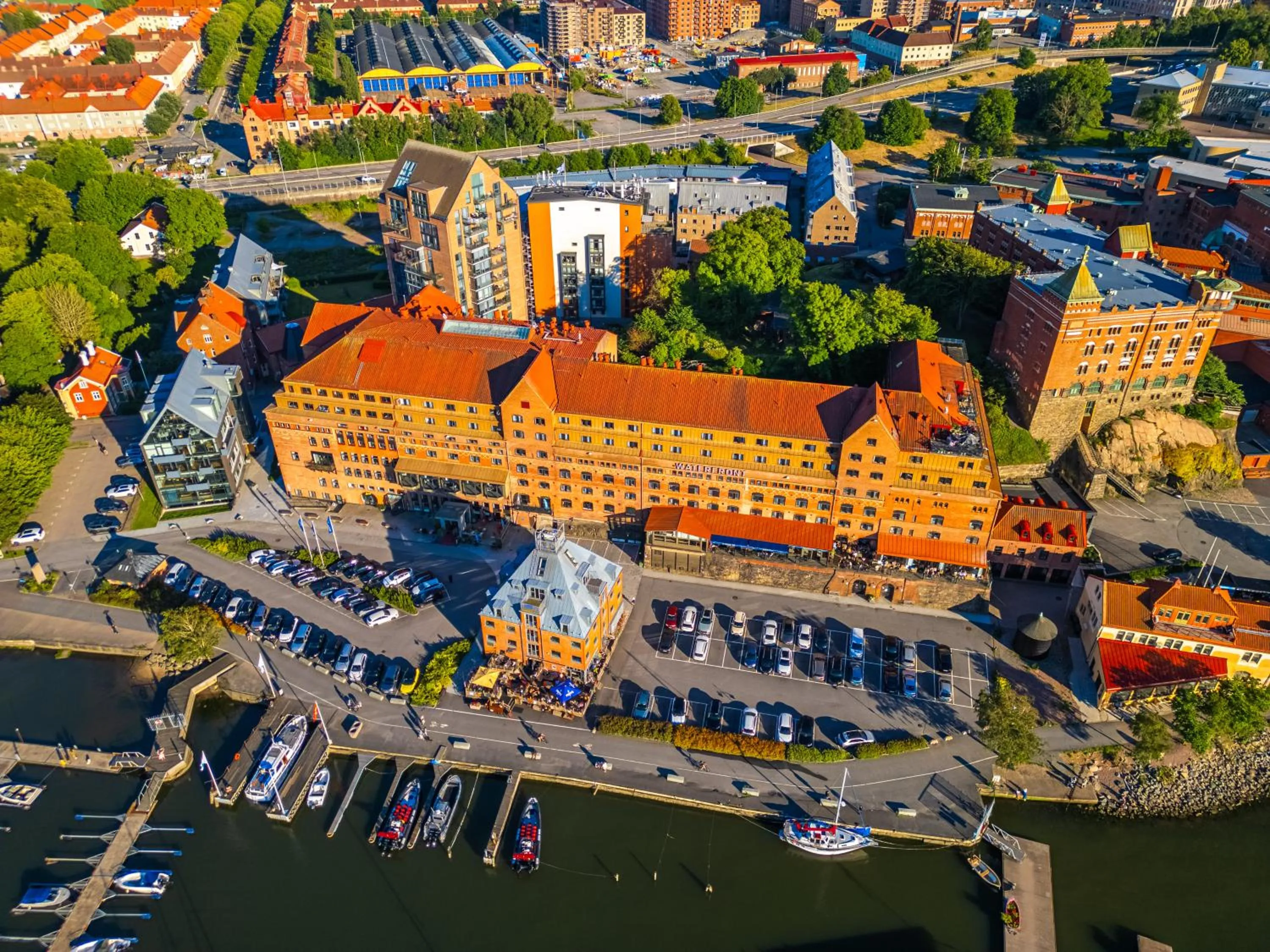 Facade/entrance in Quality Hotel Waterfront