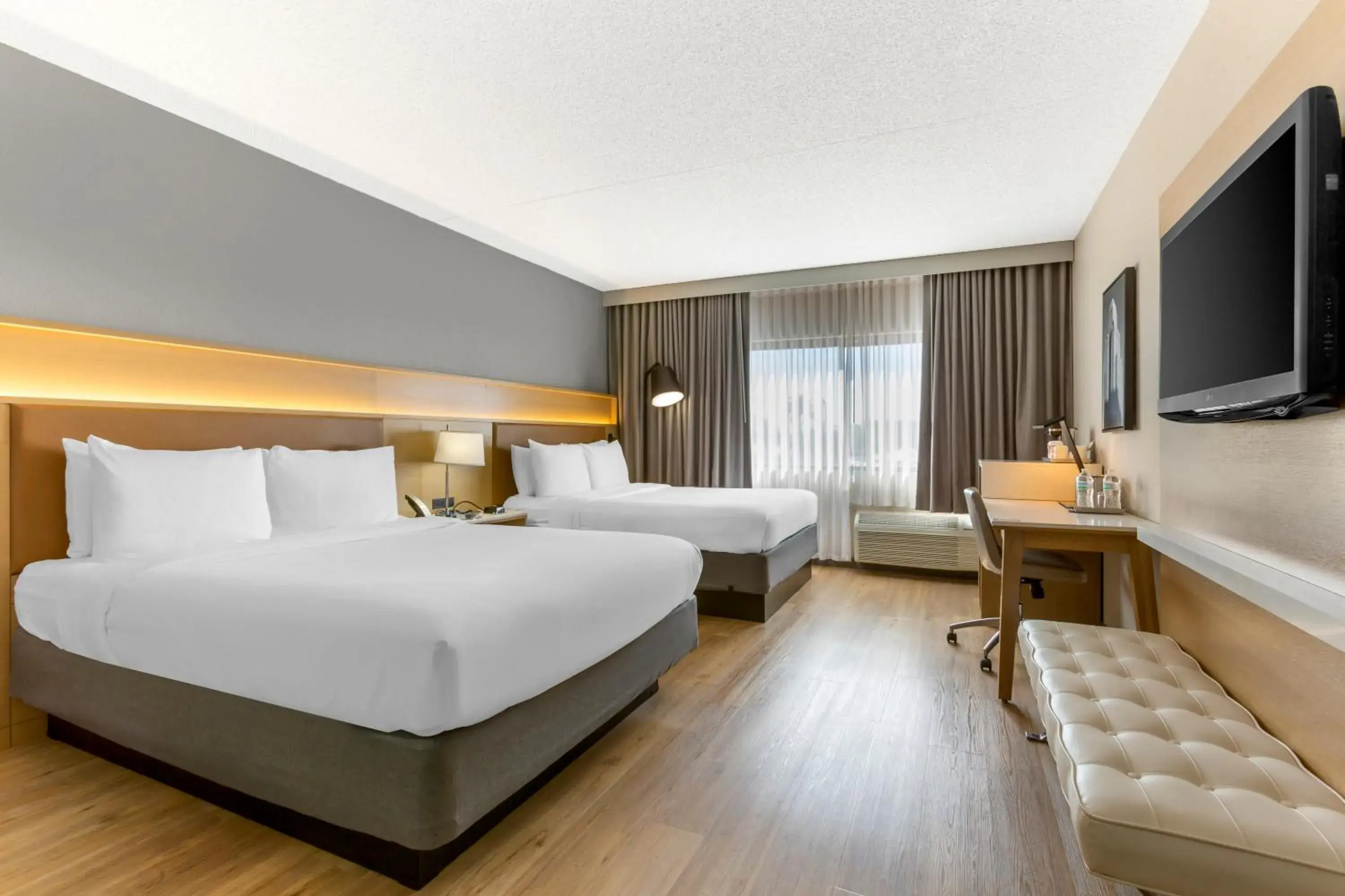 Queen Room with Two Queen Beds - Accessible/Non Smoking in Radisson Hotel Casa Grande Queen Room with Two Queen Beds - Accessible/Non Smoking in Radisson Hotel Casa Grande