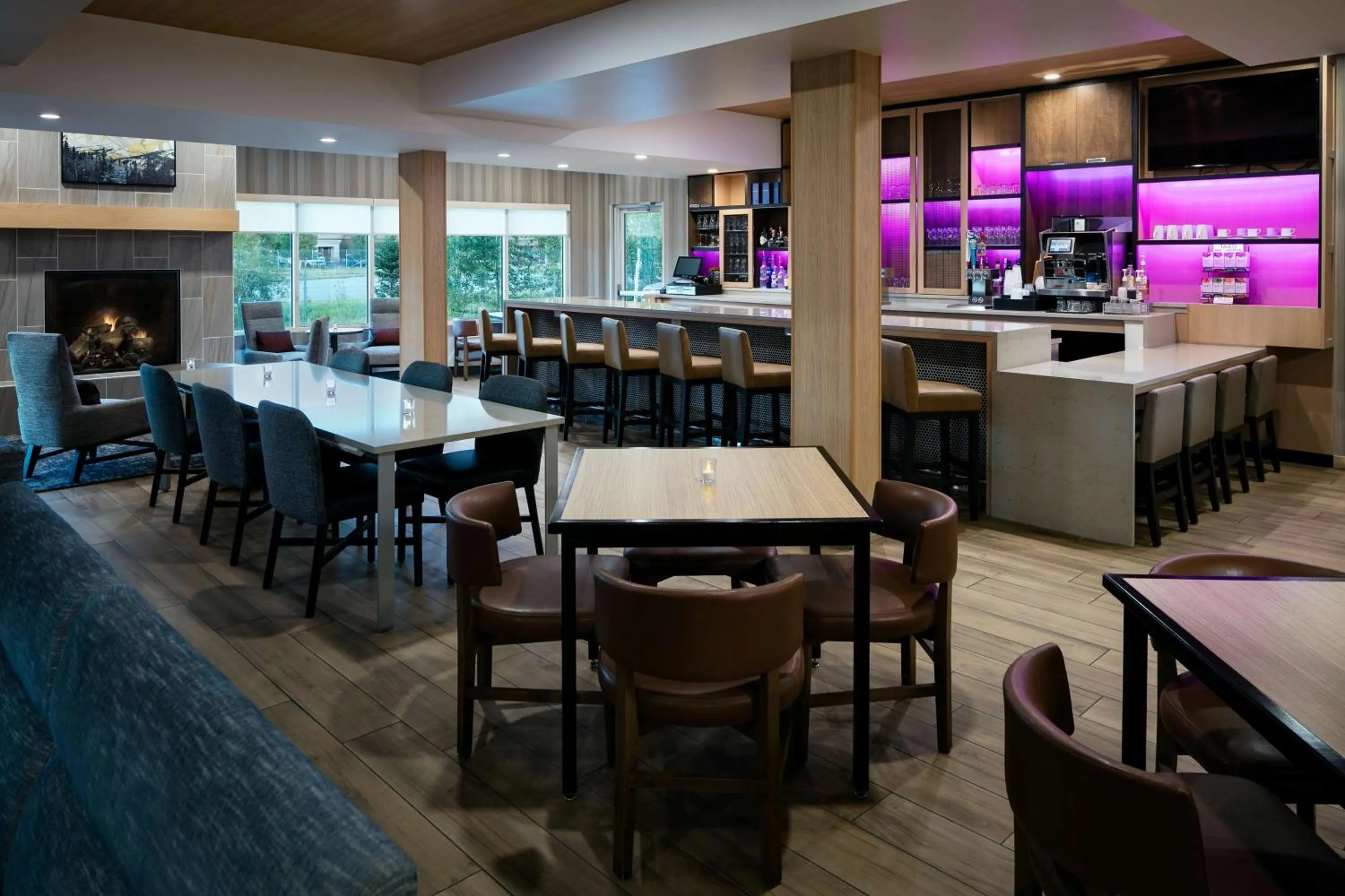 Restaurant/places to eat in Hyatt Place Fairbanks