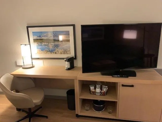 TV and multimedia in Hyatt Place Fairbanks