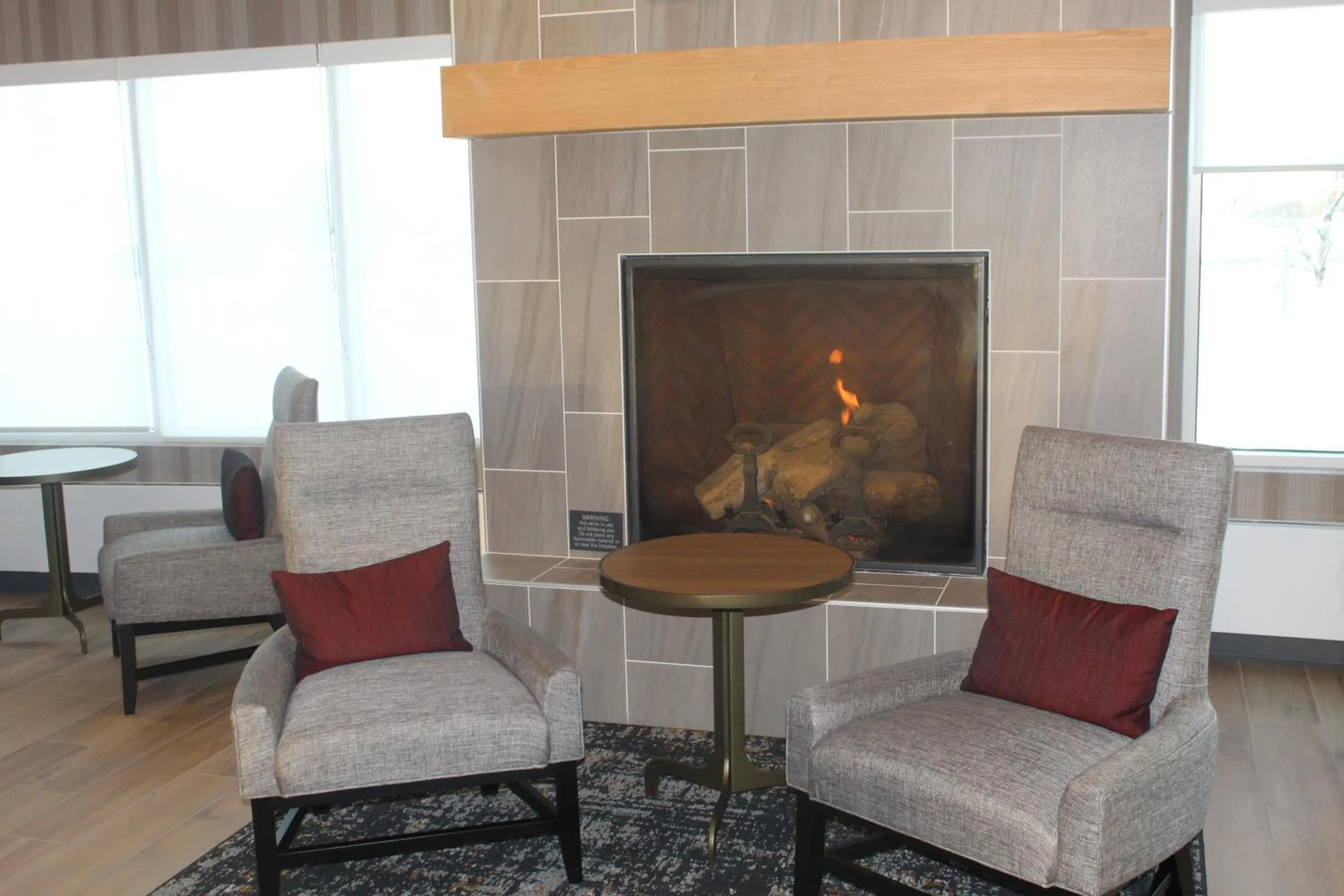Seating area in Hyatt Place Fairbanks