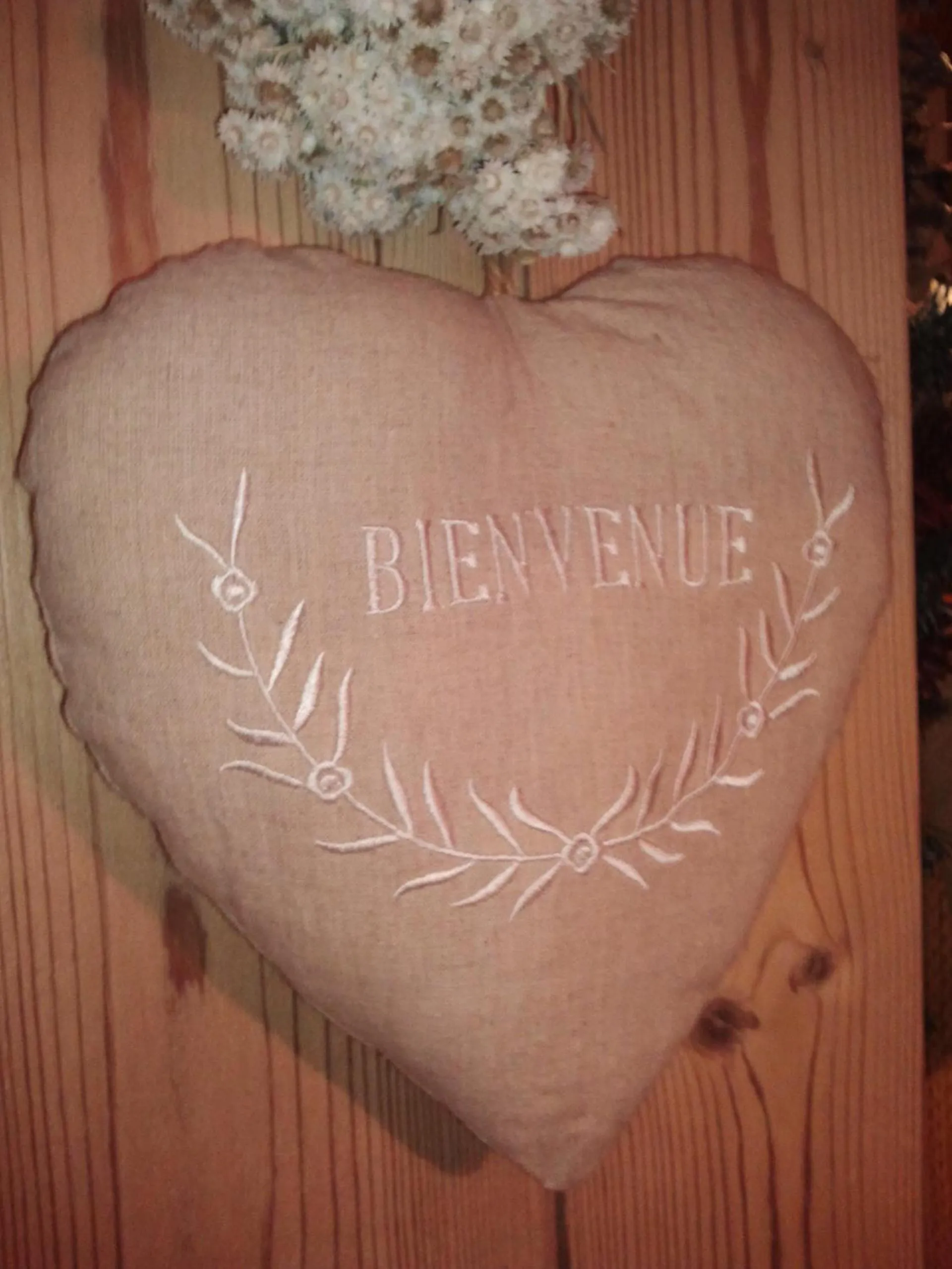 Decorative detail in Hôtel La Vallée