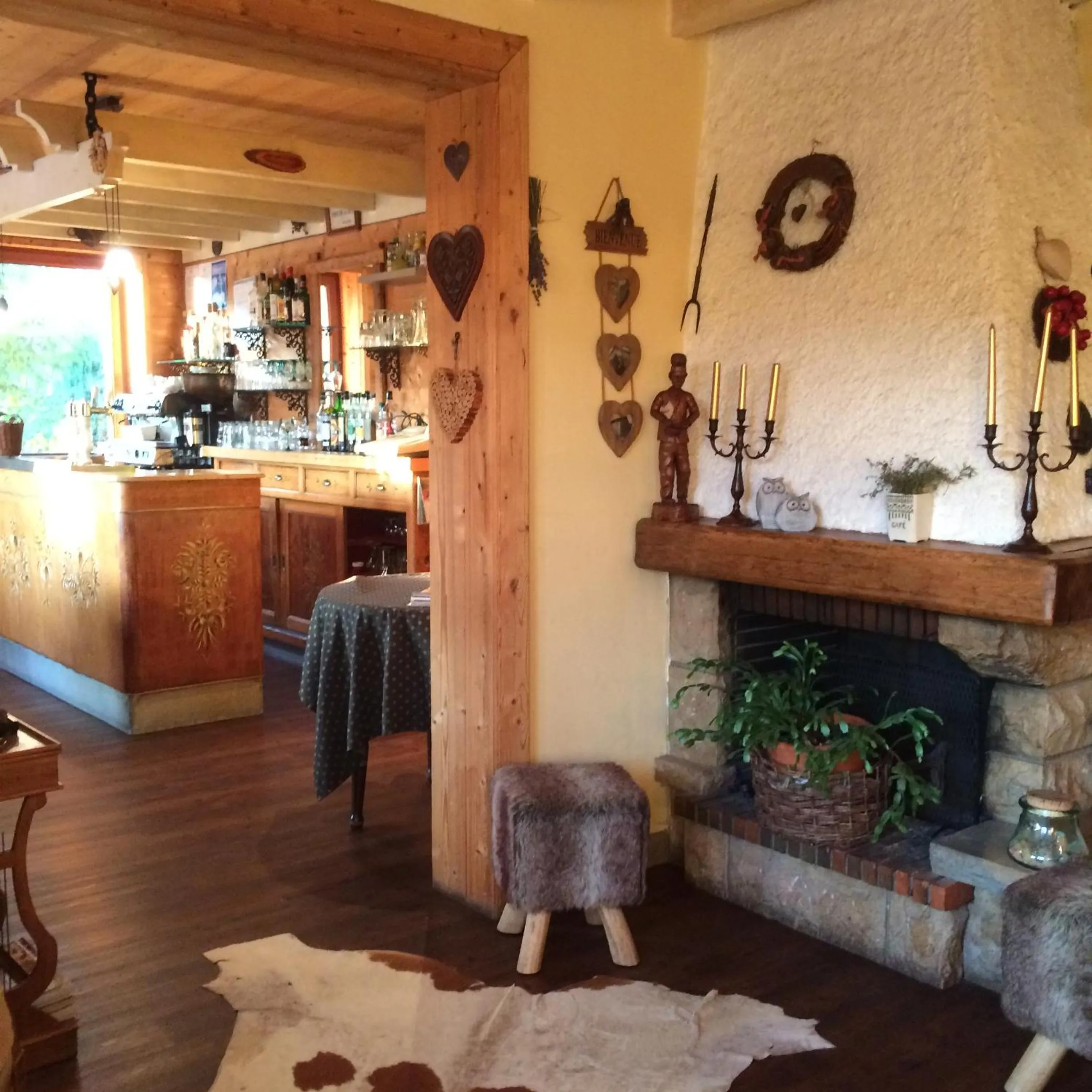 Lounge or bar in Hôtel La Vallée