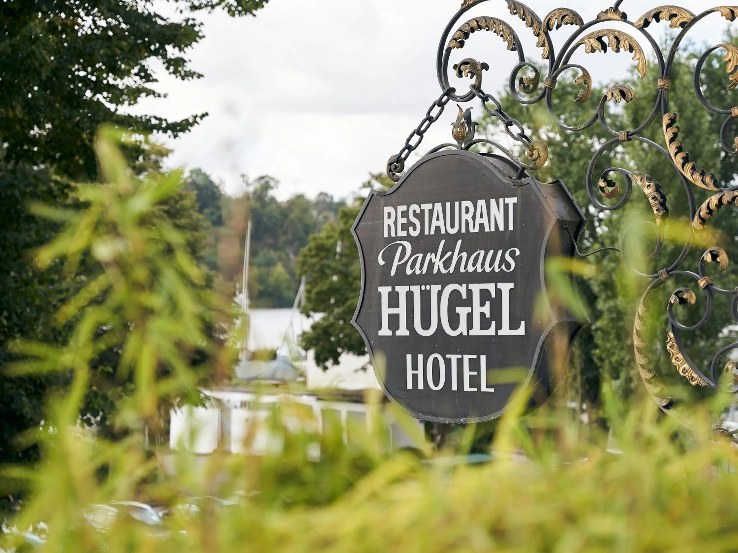 Property building in Parkhaus Hügel