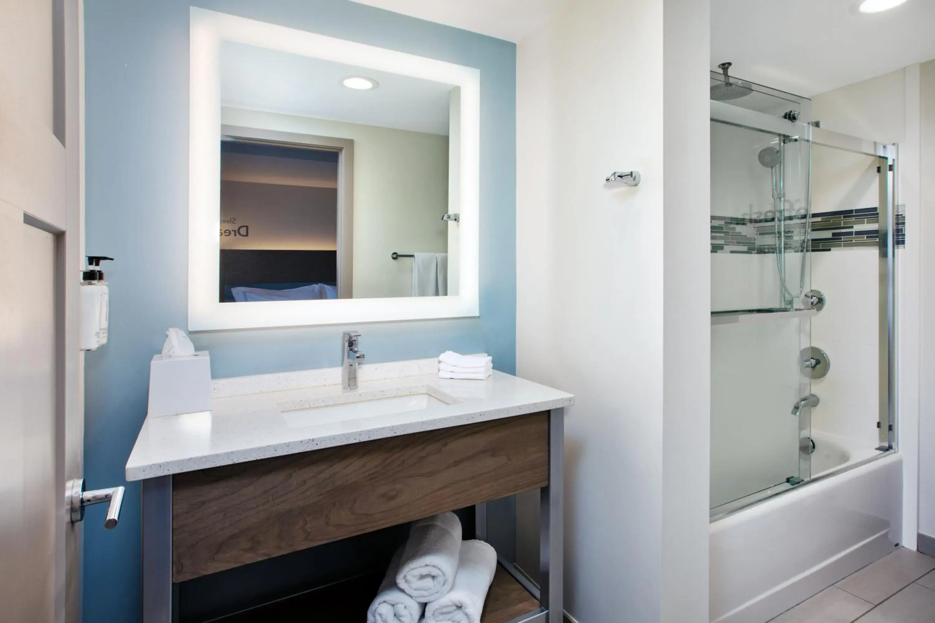 Standard King Room in EVEN Hotel Ann Arbor S - University Area by IHG Standard King Room in EVEN Hotel Ann Arbor S - University Area by IHG