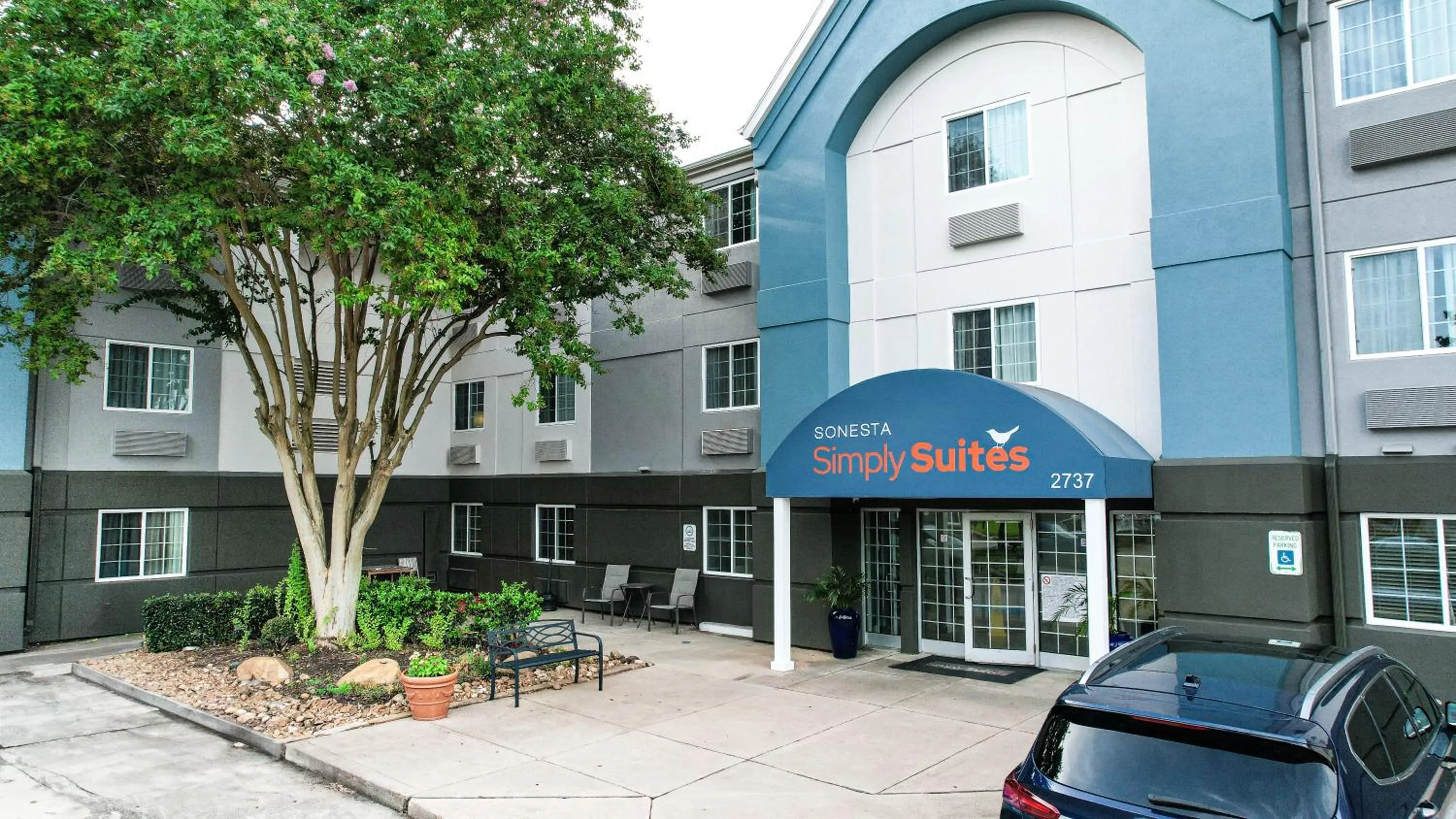 Property building in Sonesta Simply Suites Houston – NASA Clear Lake