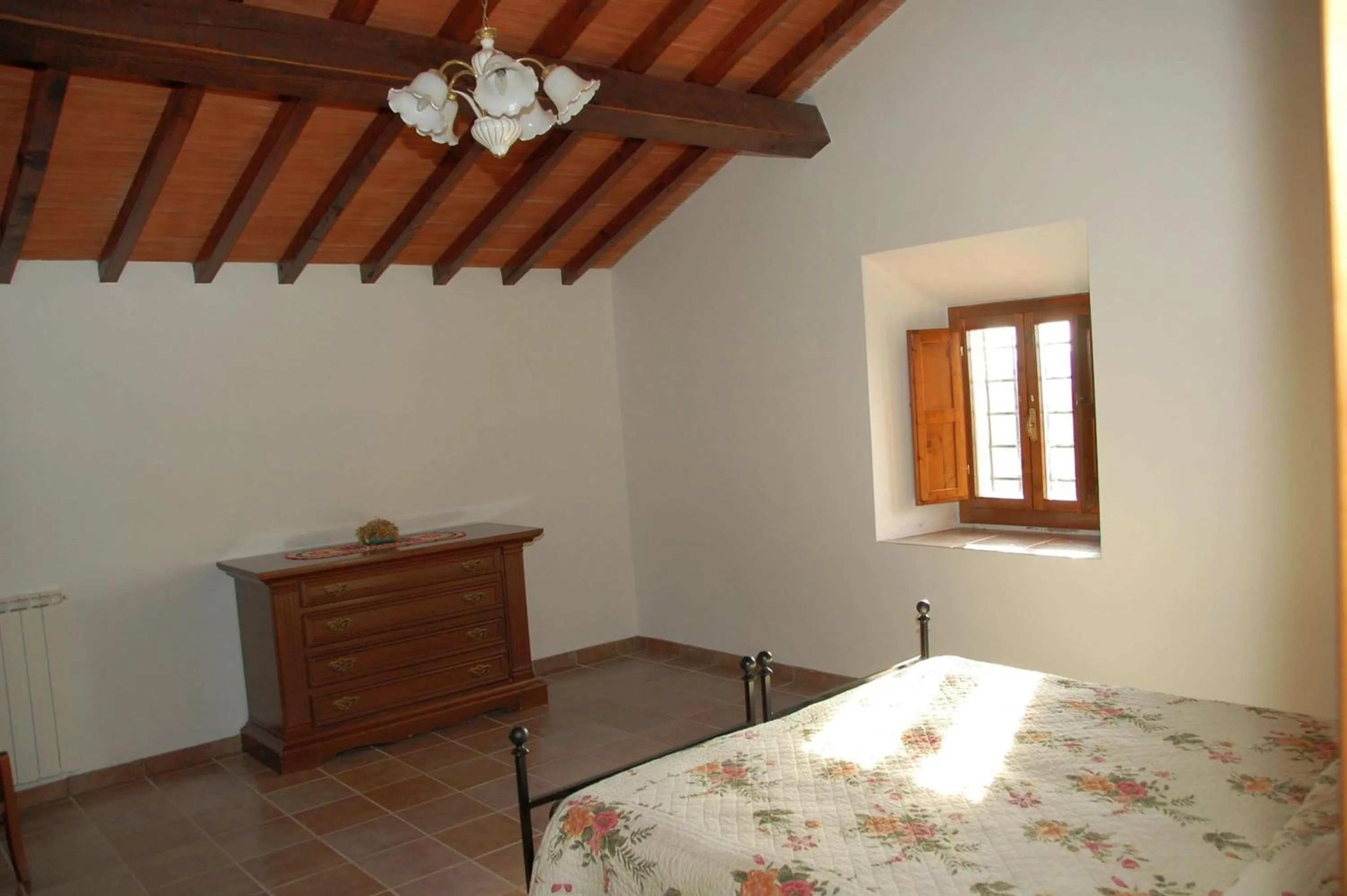 Decorative detail, Bed in Agriturismo Casapasserini