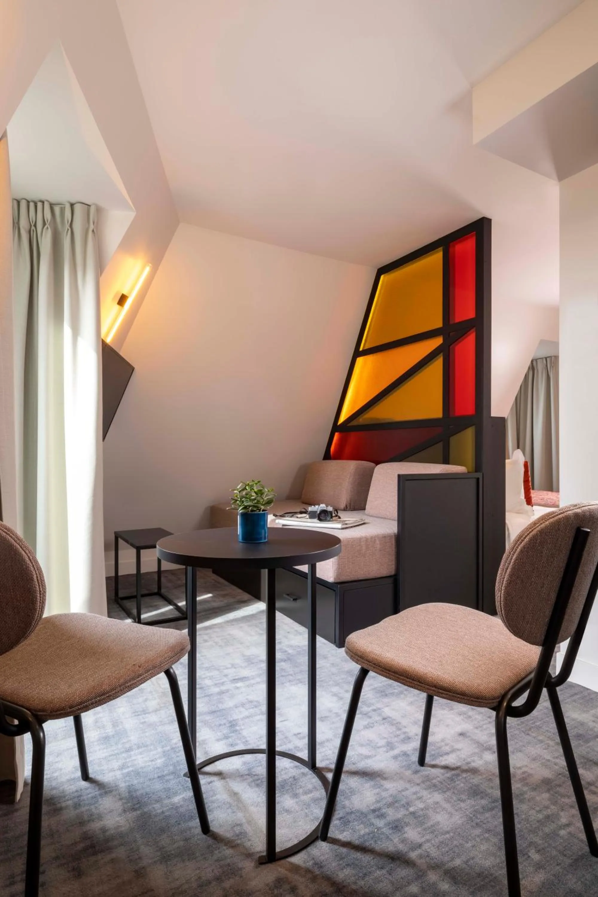 Living room in Le 12 Hôtel