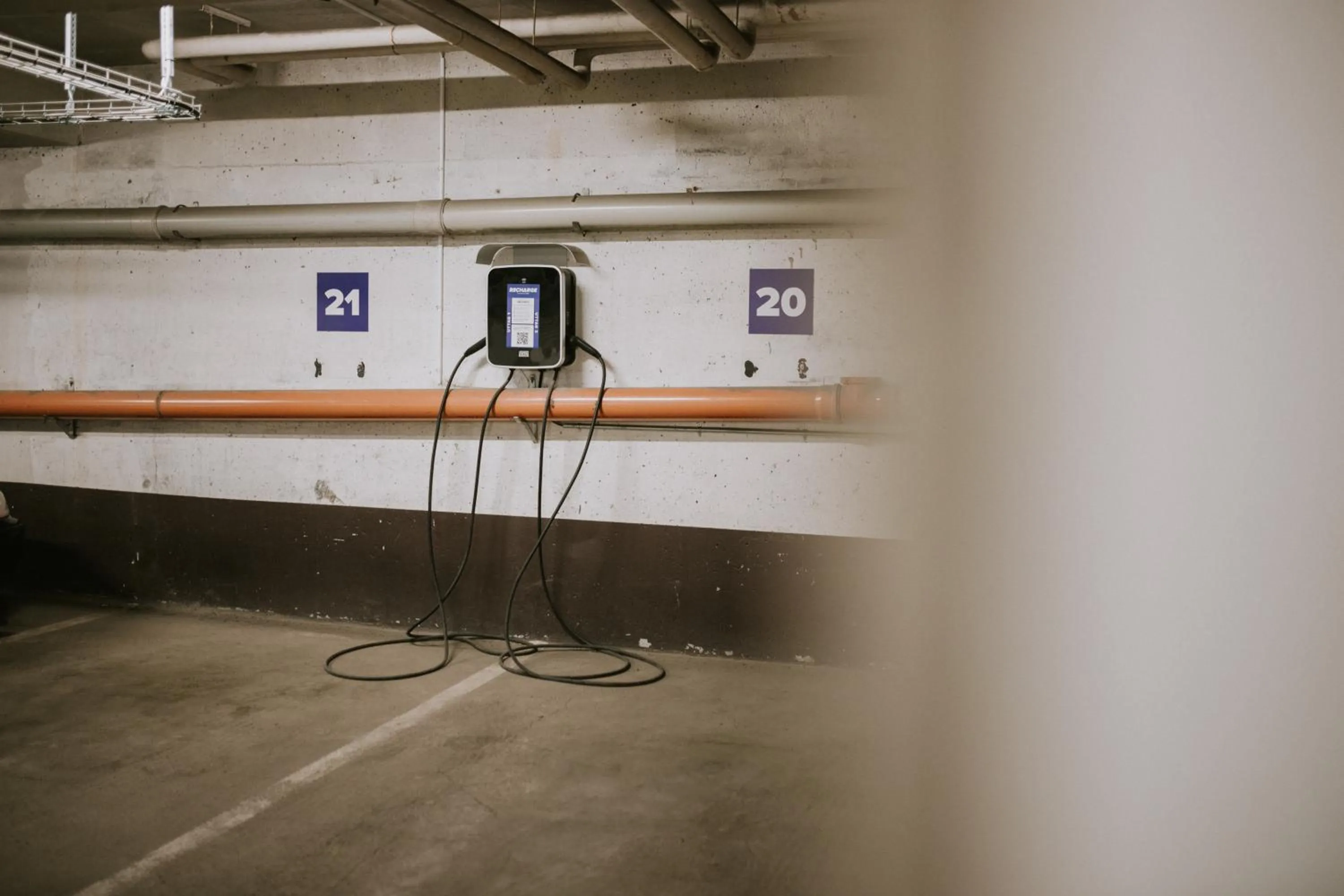 Parking in Comfort Hotel Jazz, Borås