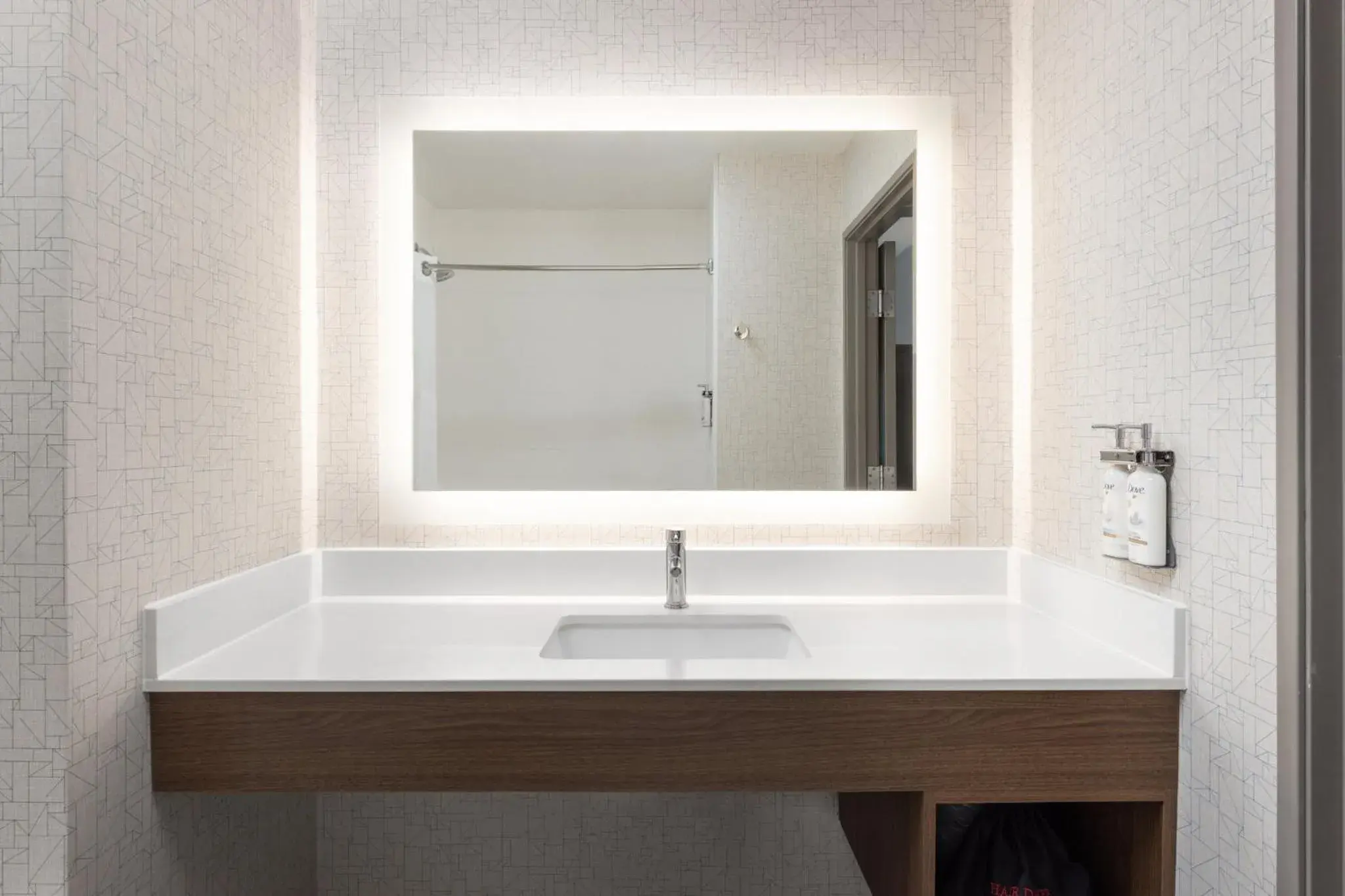 King Suite - Disability Access in Holiday Inn Express & Suites Sacramento NE Cal Expo by IHG King Suite - Disability Access in Holiday Inn Express & Suites Sacramento NE Cal Expo by IHG