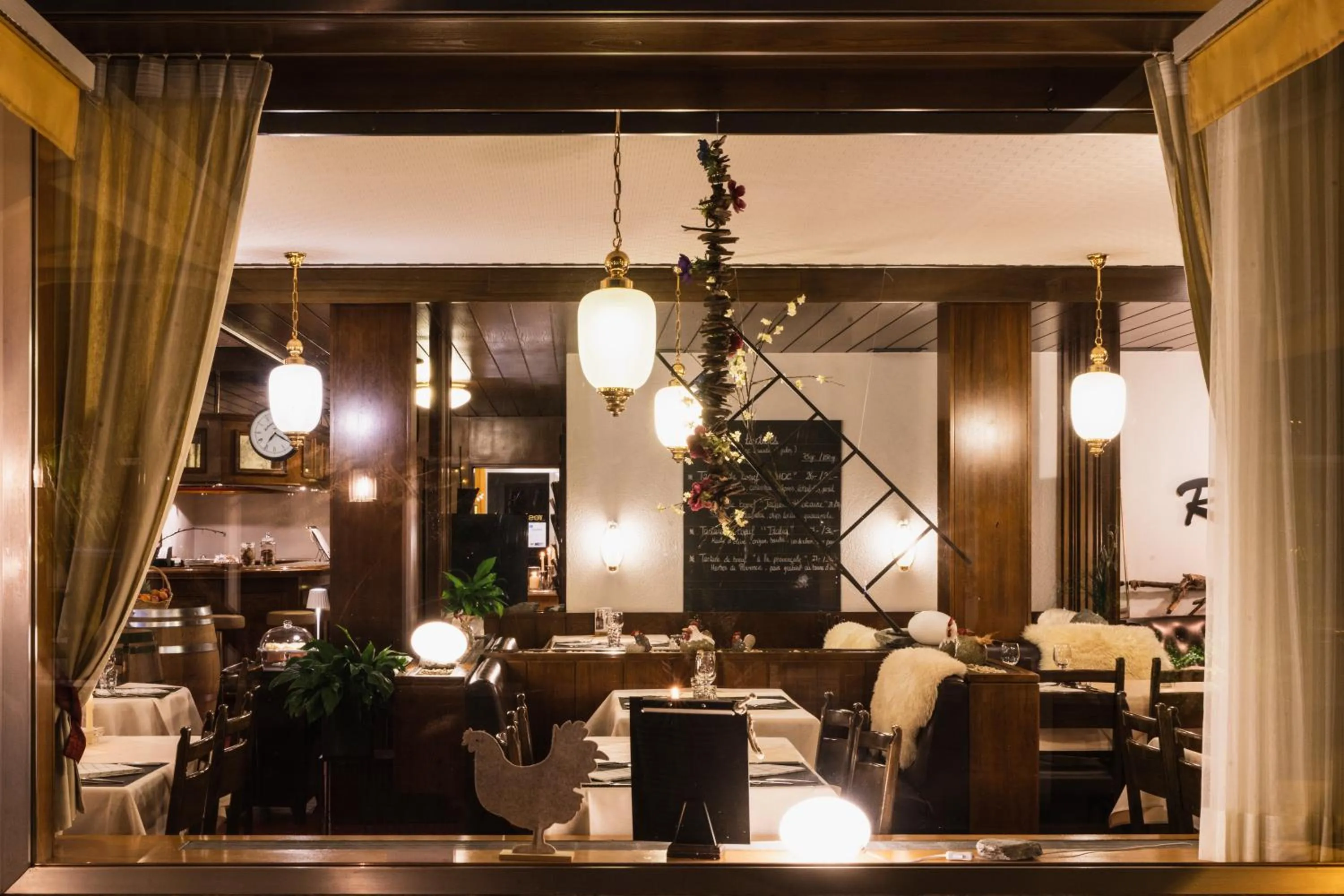 Restaurant/places to eat in Hôtel de Chailly