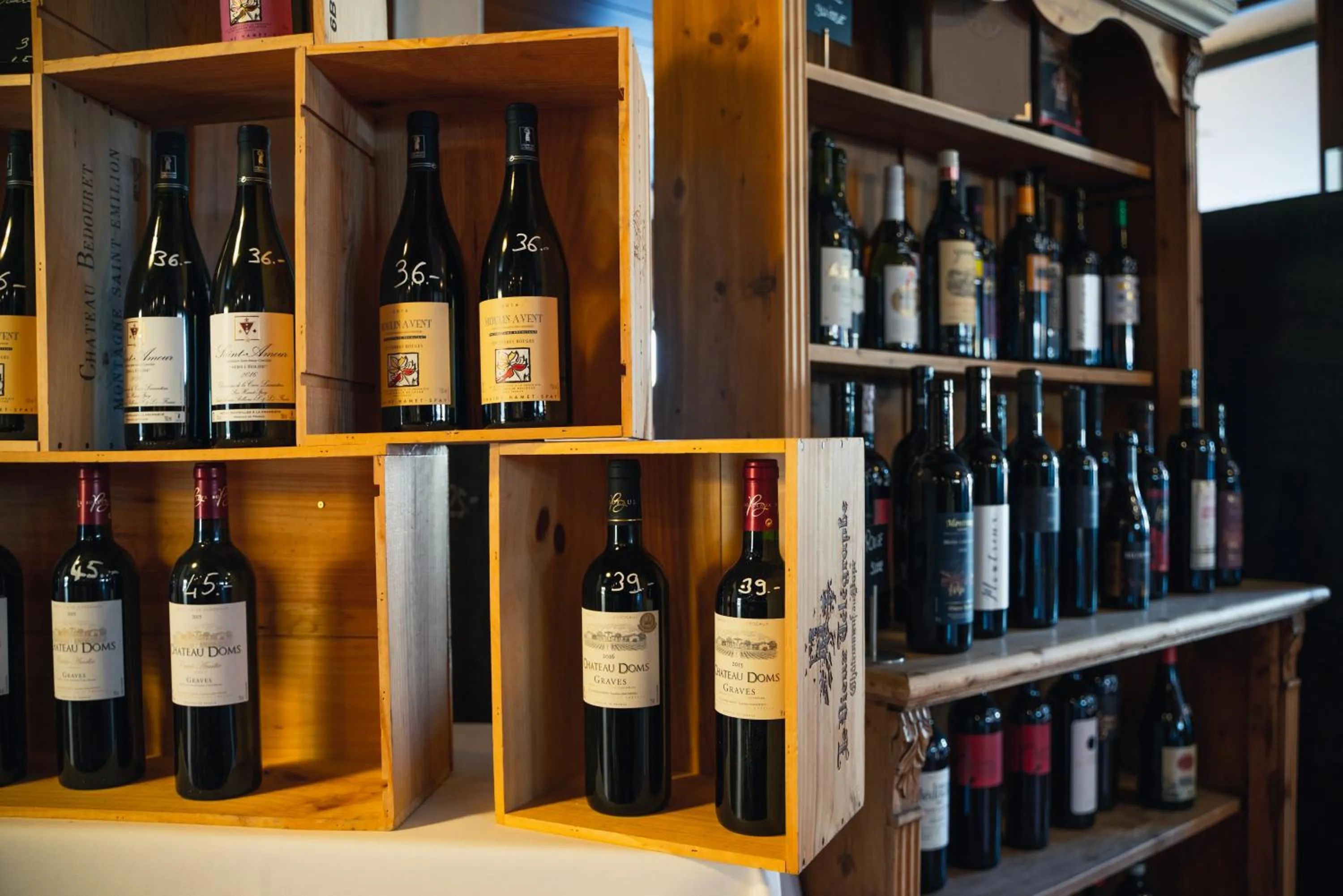 Lounge or bar in Hôtel de Chailly