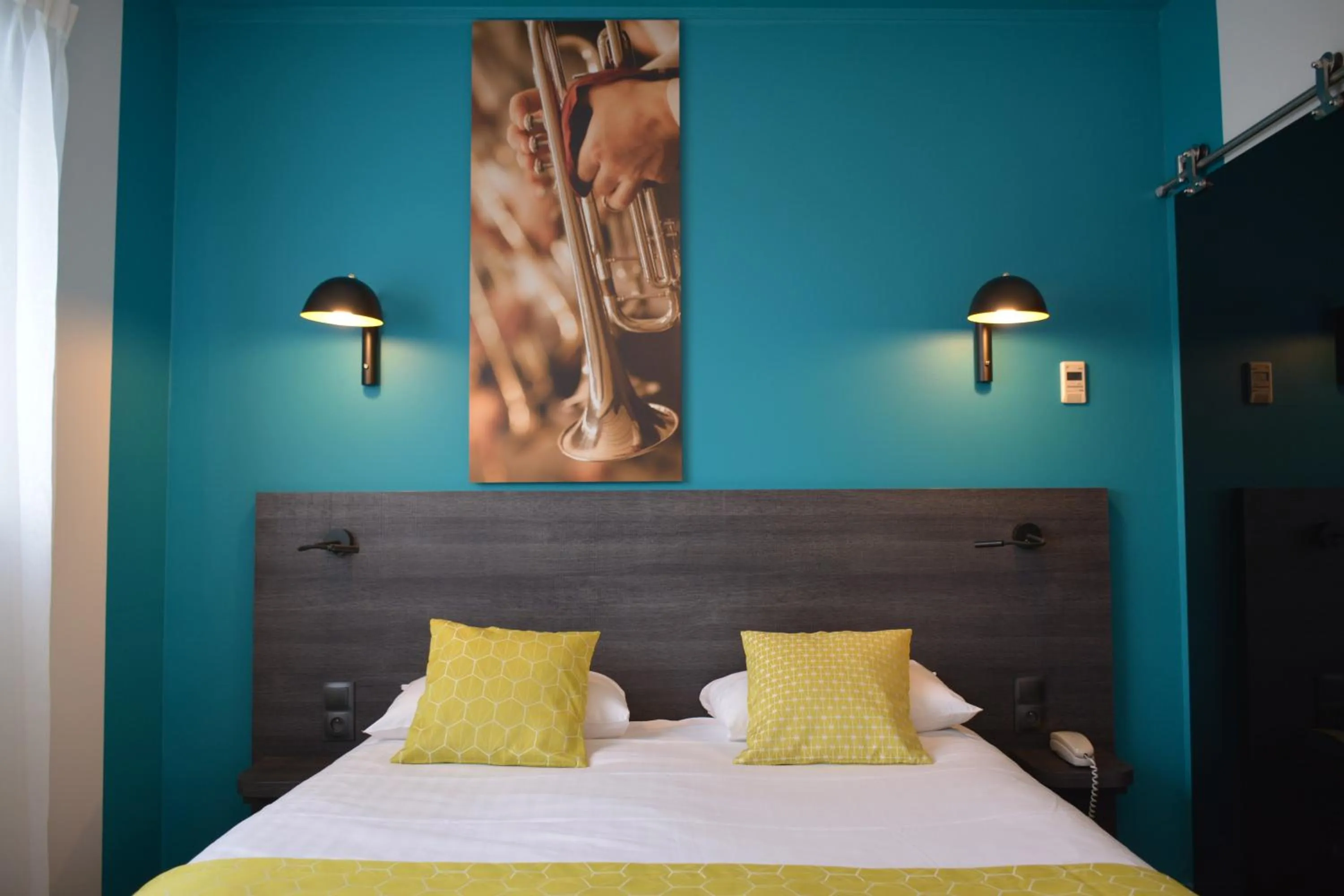 Bed in Best Western Hotel Atlantys Zenith Nantes