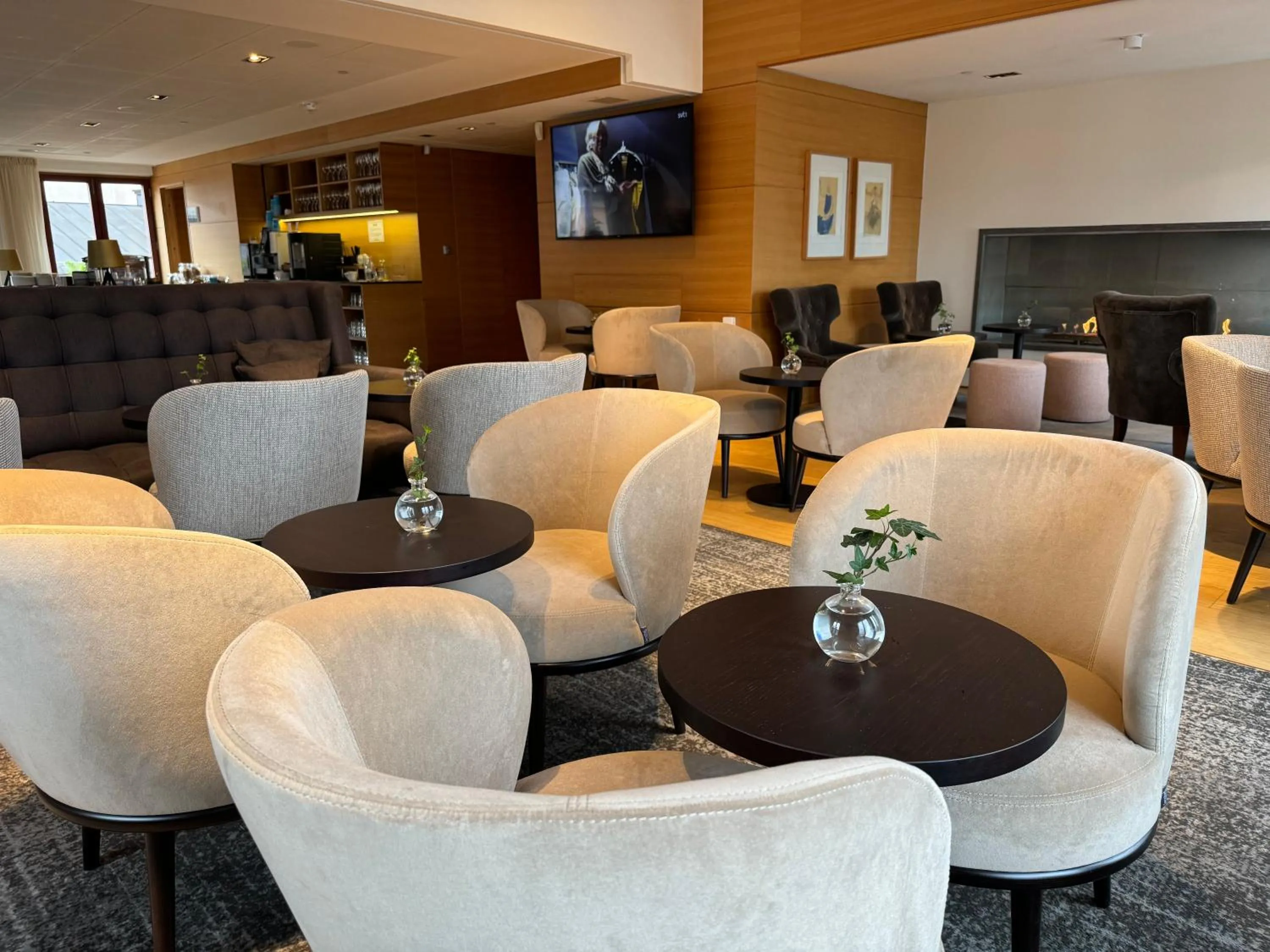 Lounge or bar in Hilton Stockholm Slussen Hotel