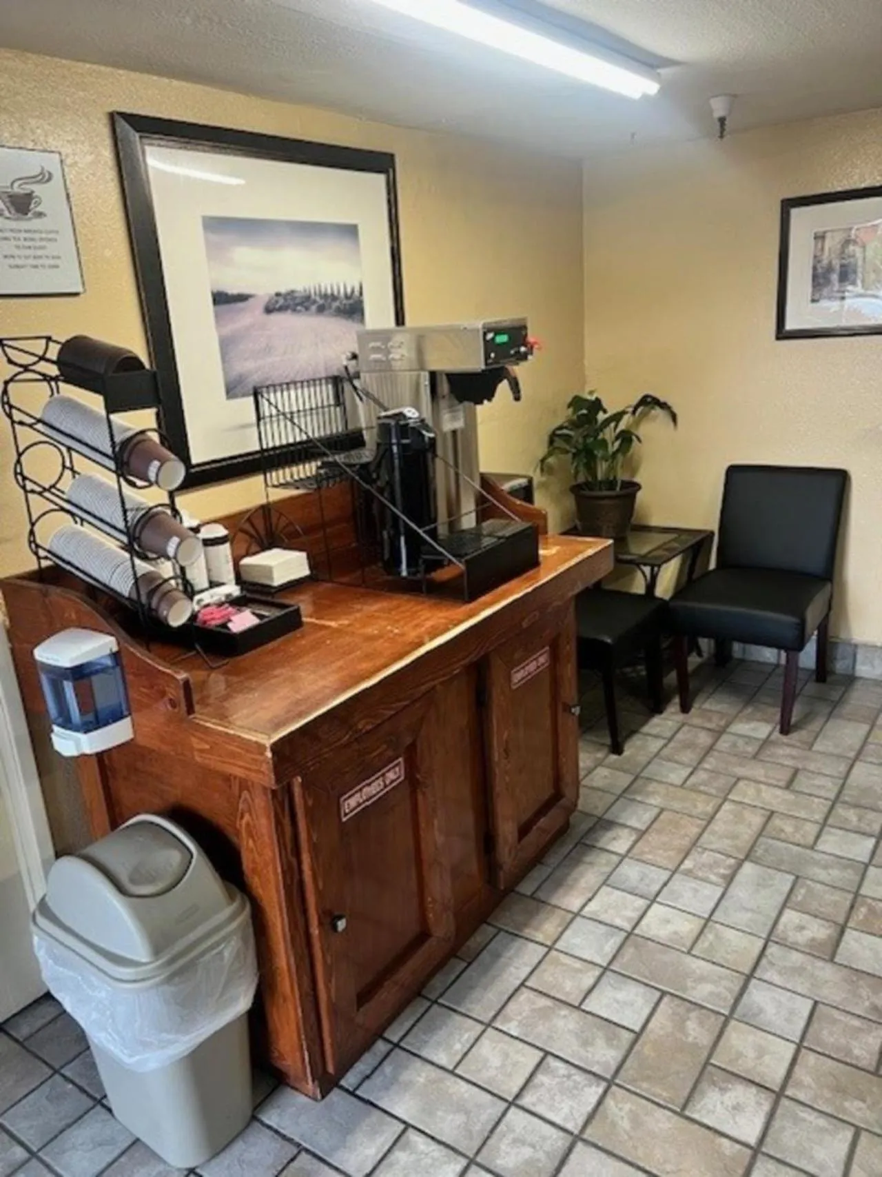 Coffee/tea facilities in Heritage Inn La Mesa
