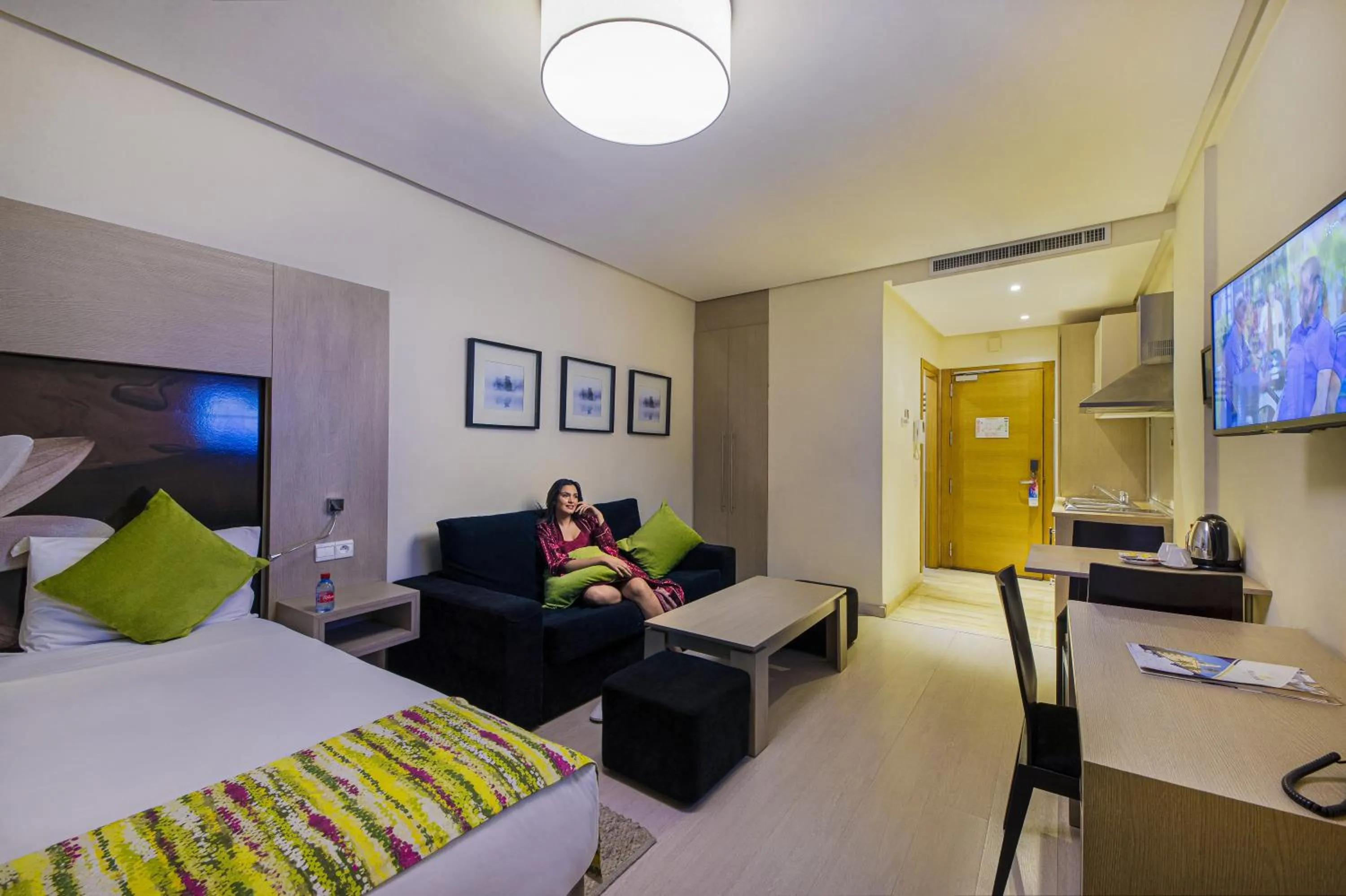 Staff, Bed in Melliber Appart Hotel