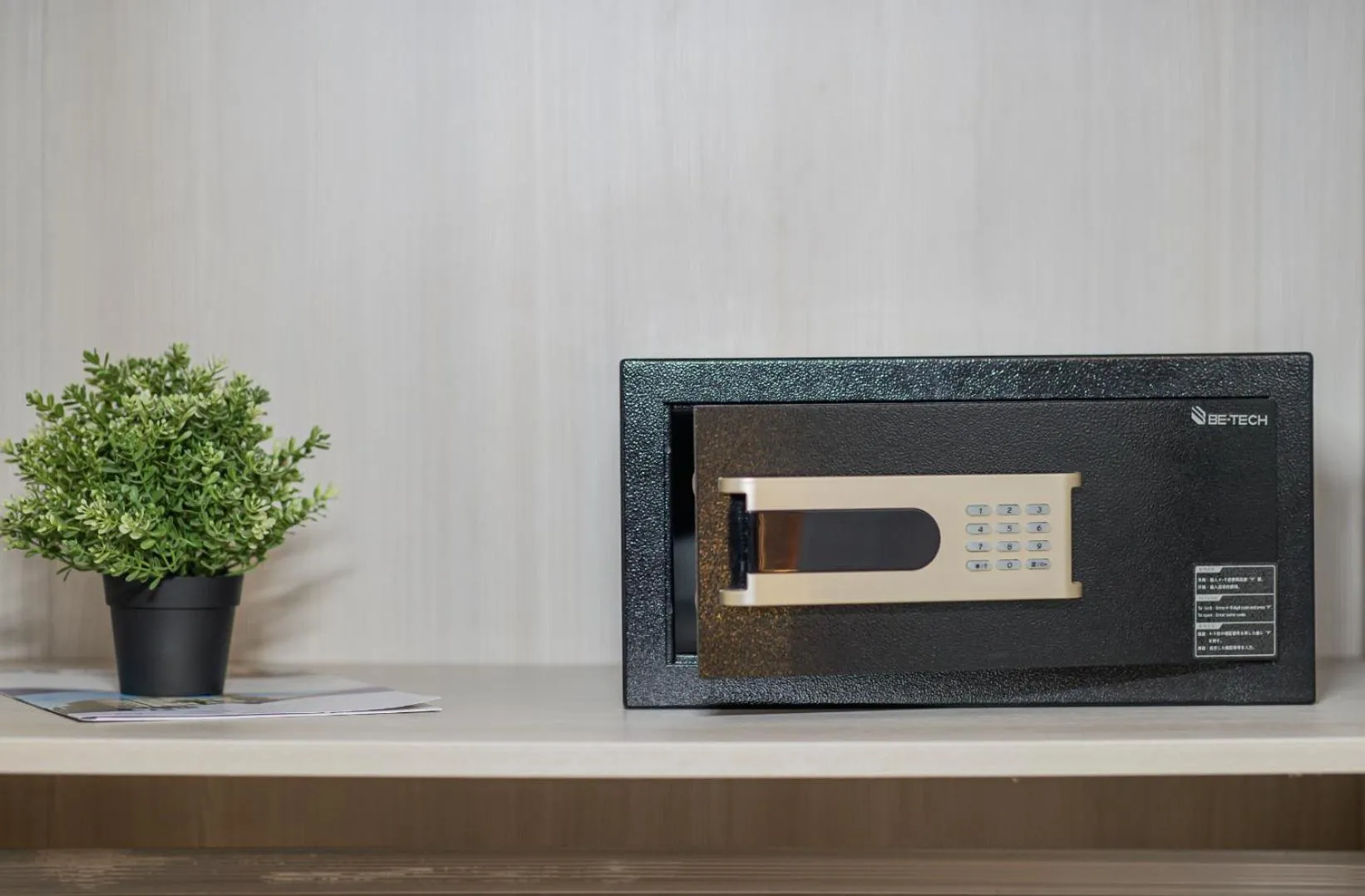 safe in Melliber Appart Hotel