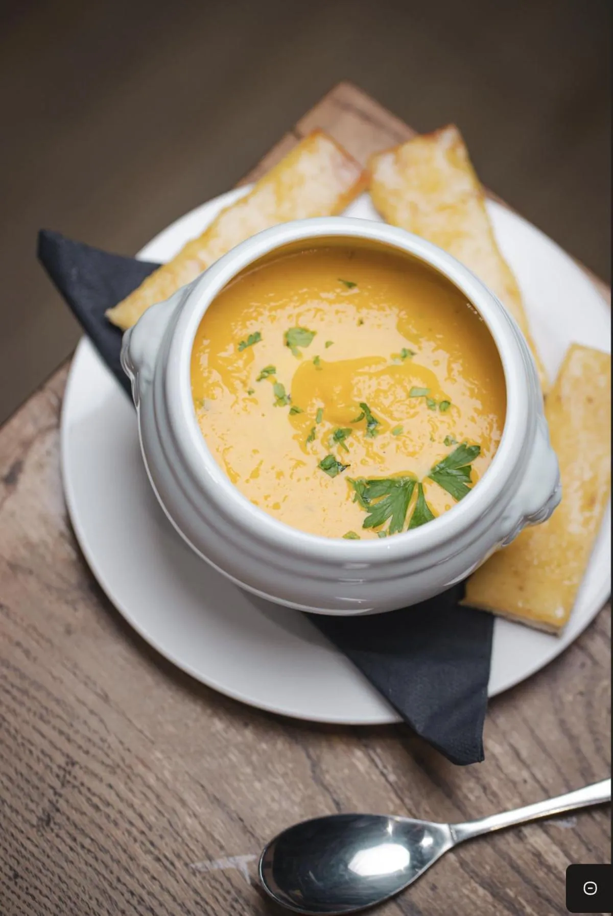 Restaurant/places to eat in Melliber Appart Hotel