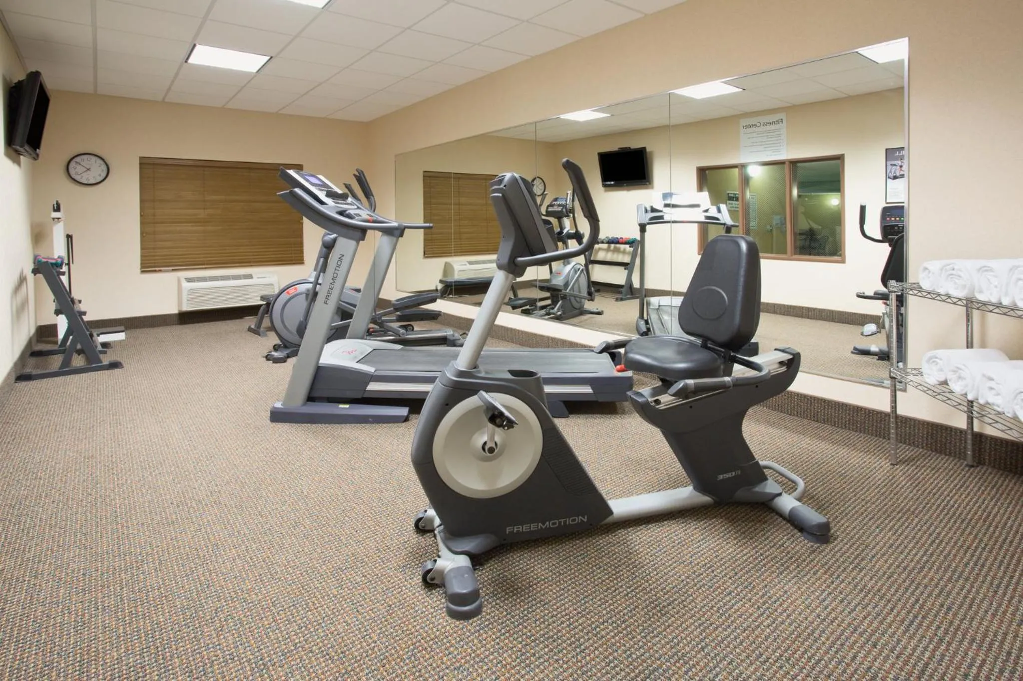 Fitness centre/facilities in Holiday Inn Express Hotel & Suites Las Vegas NM by IHG