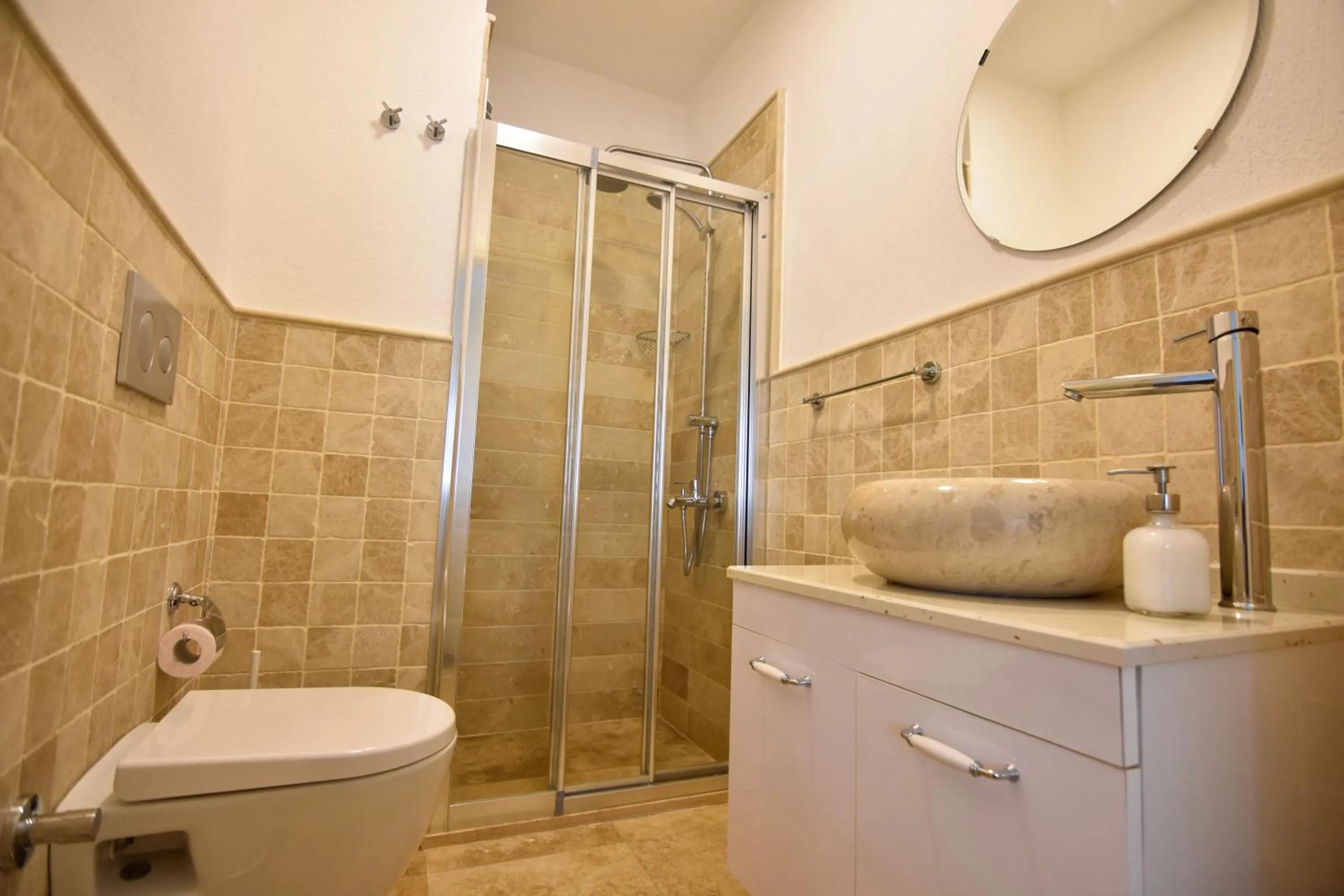 Shower in Faro Alacati