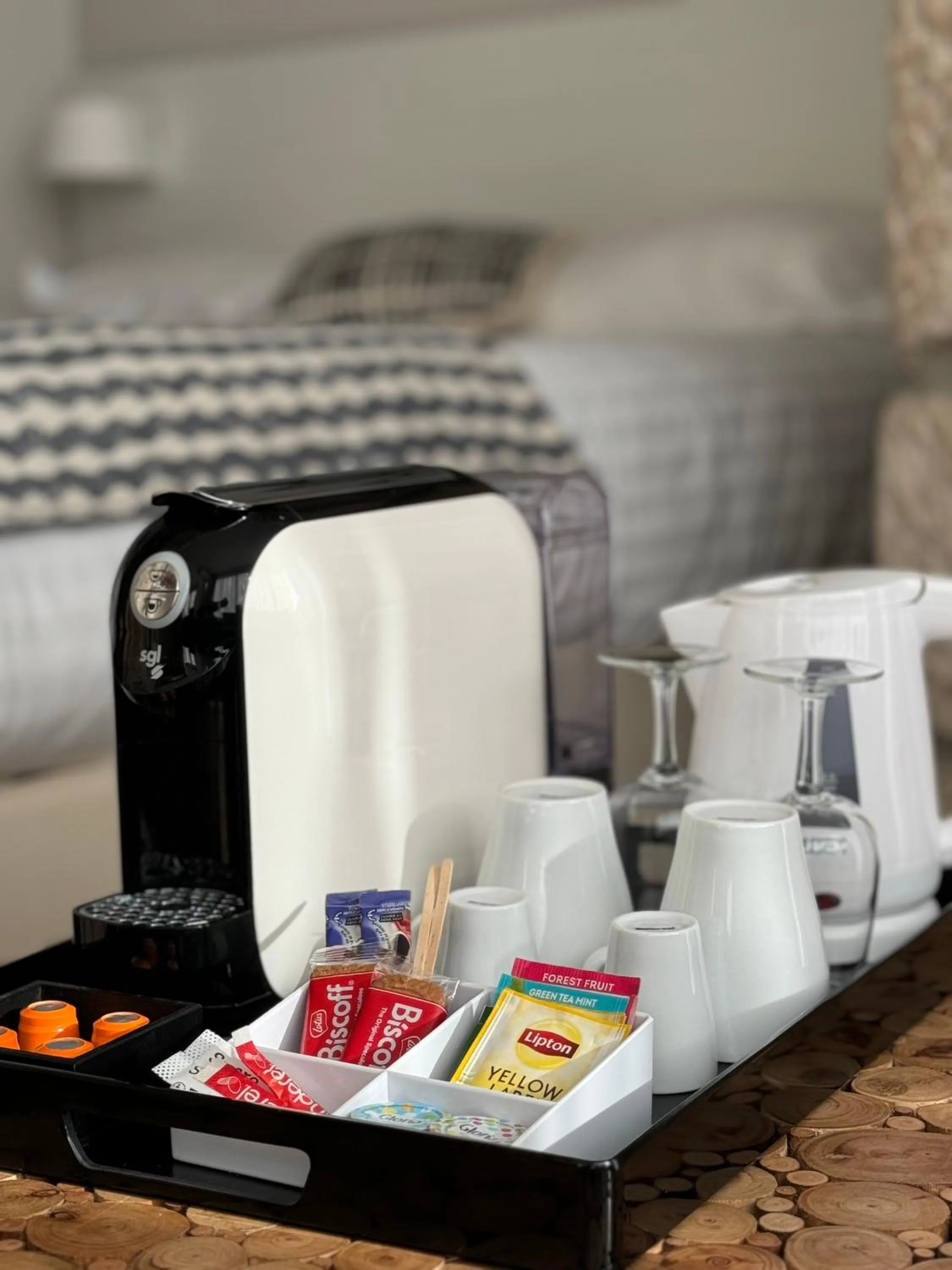 Coffee/tea facilities, Bed in Boutique Hotel & Spa la Villa Cap Ferrat