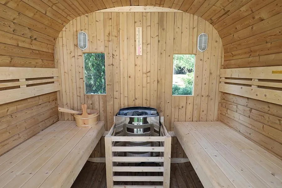 Sauna in Logis Hôtel & Spa Déjeunez Sous L'Arbre