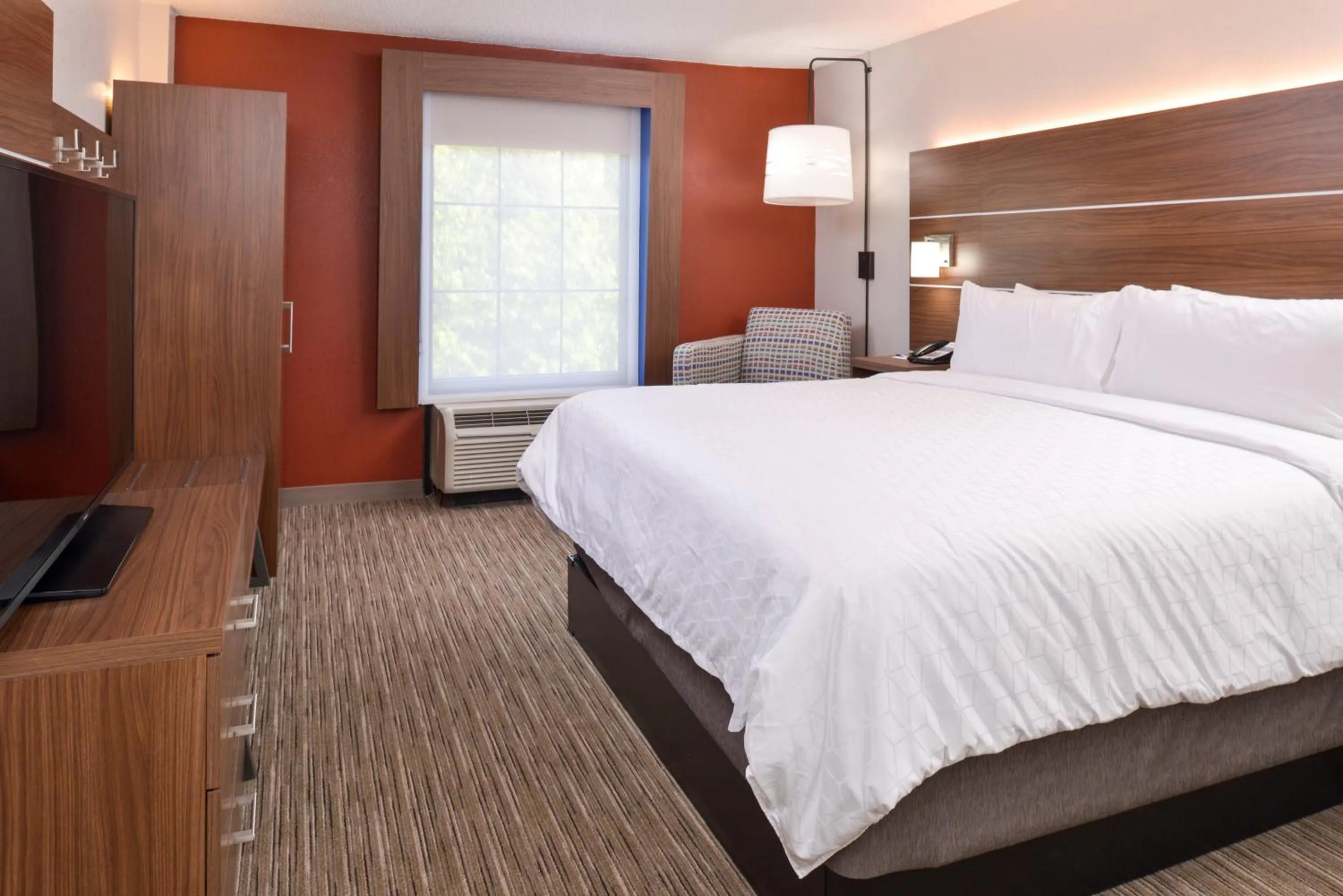 Photo of the whole room, Bed in Holiday Inn Express Towson- Baltimore North by IHG