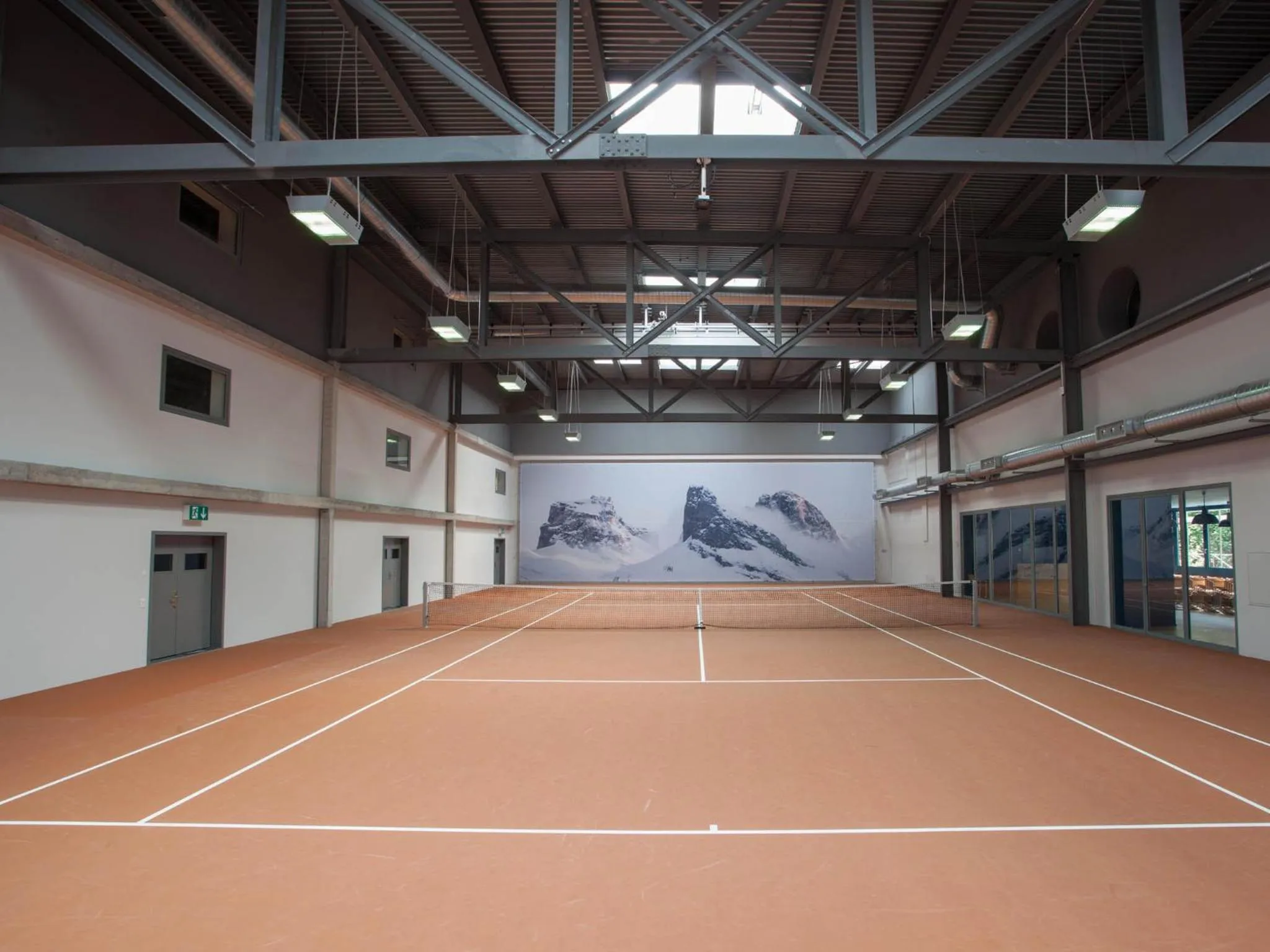 Tennis court in lofthotel Walensee