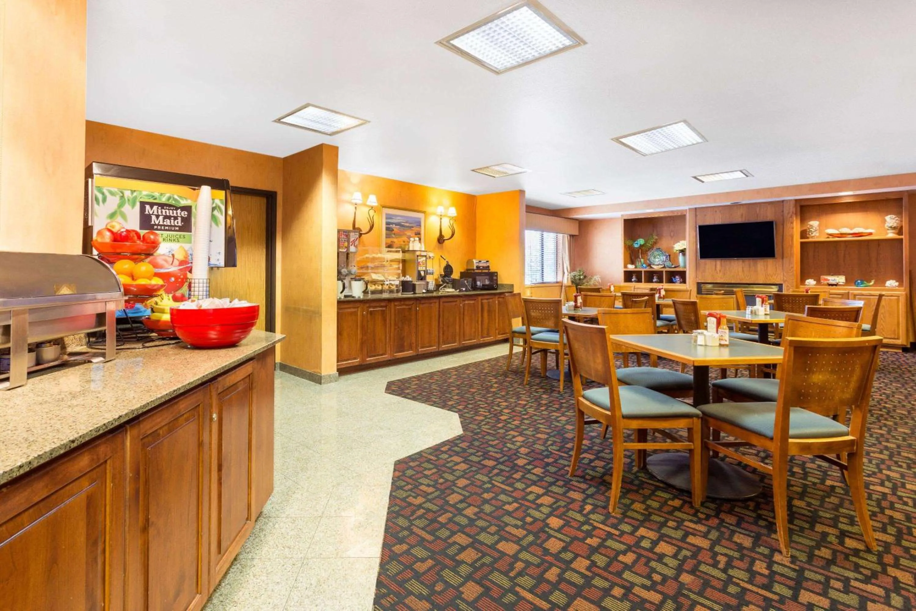 Breakfast in Ramada by Wyndham Kent Seattle Area