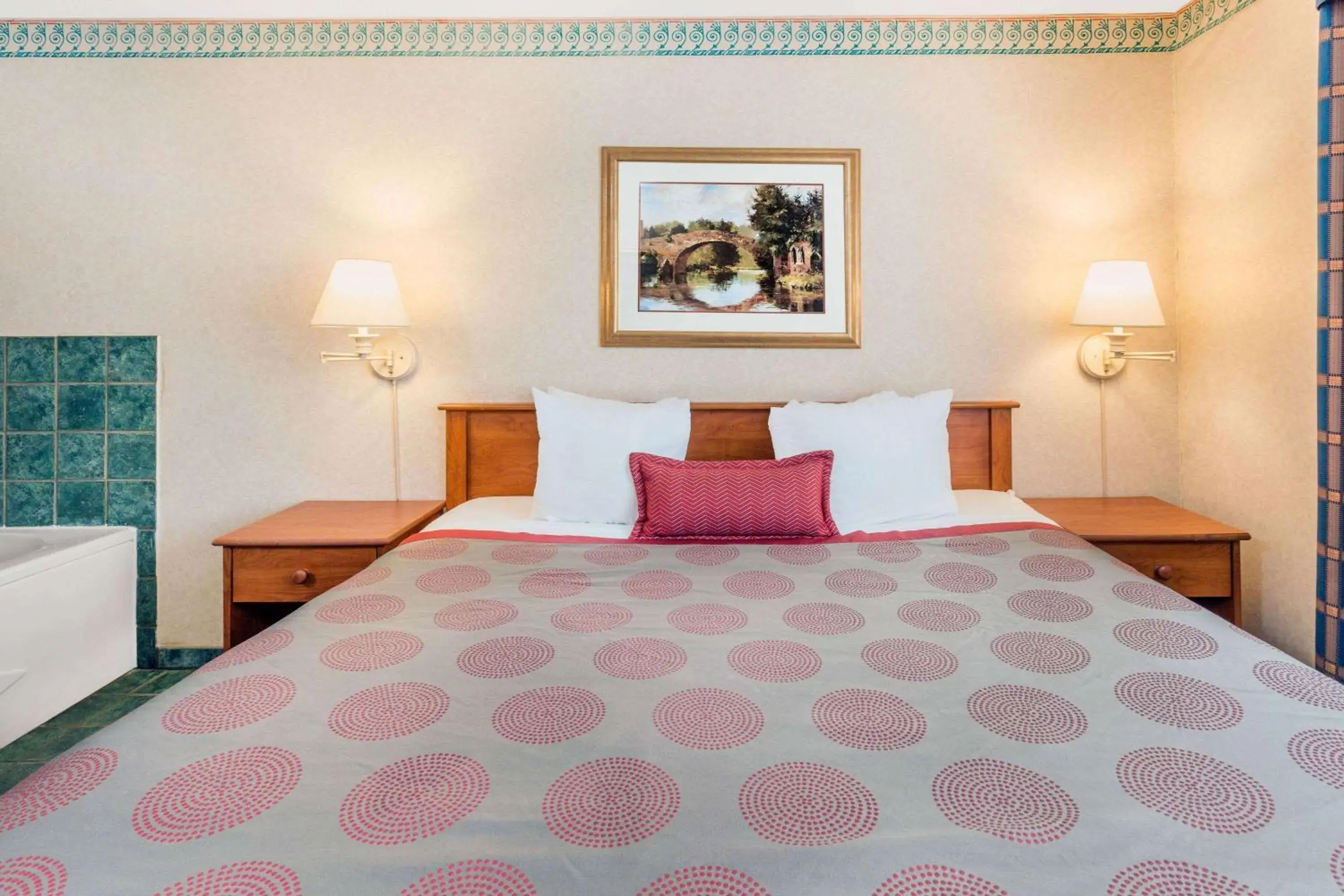 One-Bedroom King Suite with Sofa Bed - Non-Smoking in Ramada by Wyndham Kent Seattle Area One-Bedroom King Suite with Sofa Bed - Non-Smoking in Ramada by Wyndham Kent Seattle Area